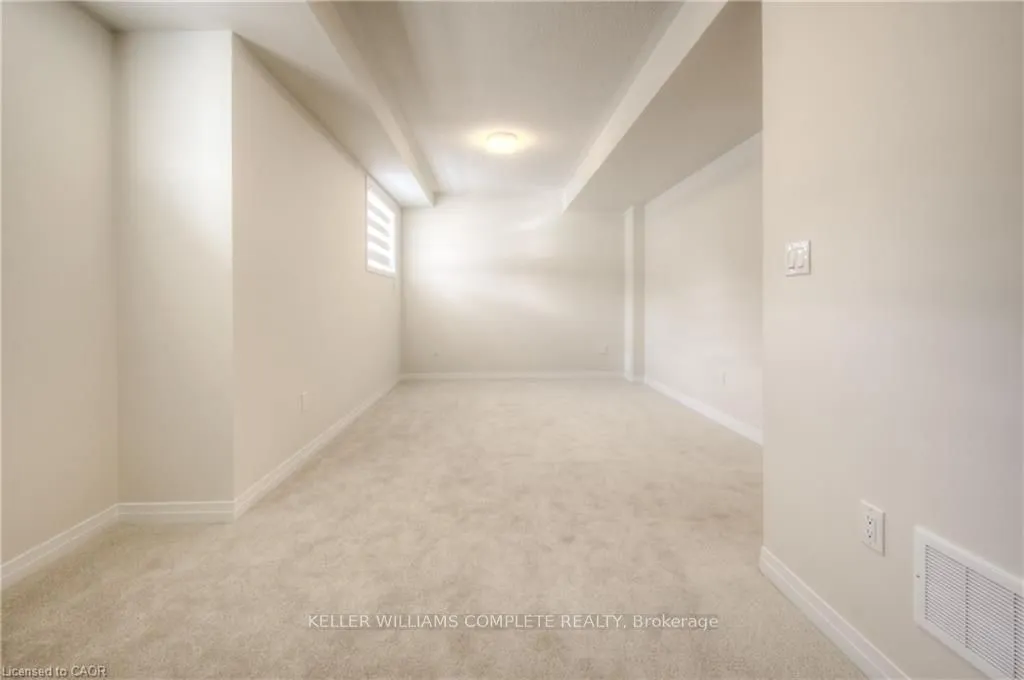 104 Settlers Road E