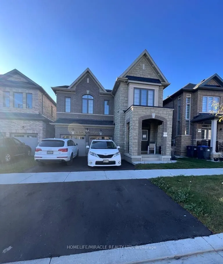 4 Keith Monkman Way S, #Basment