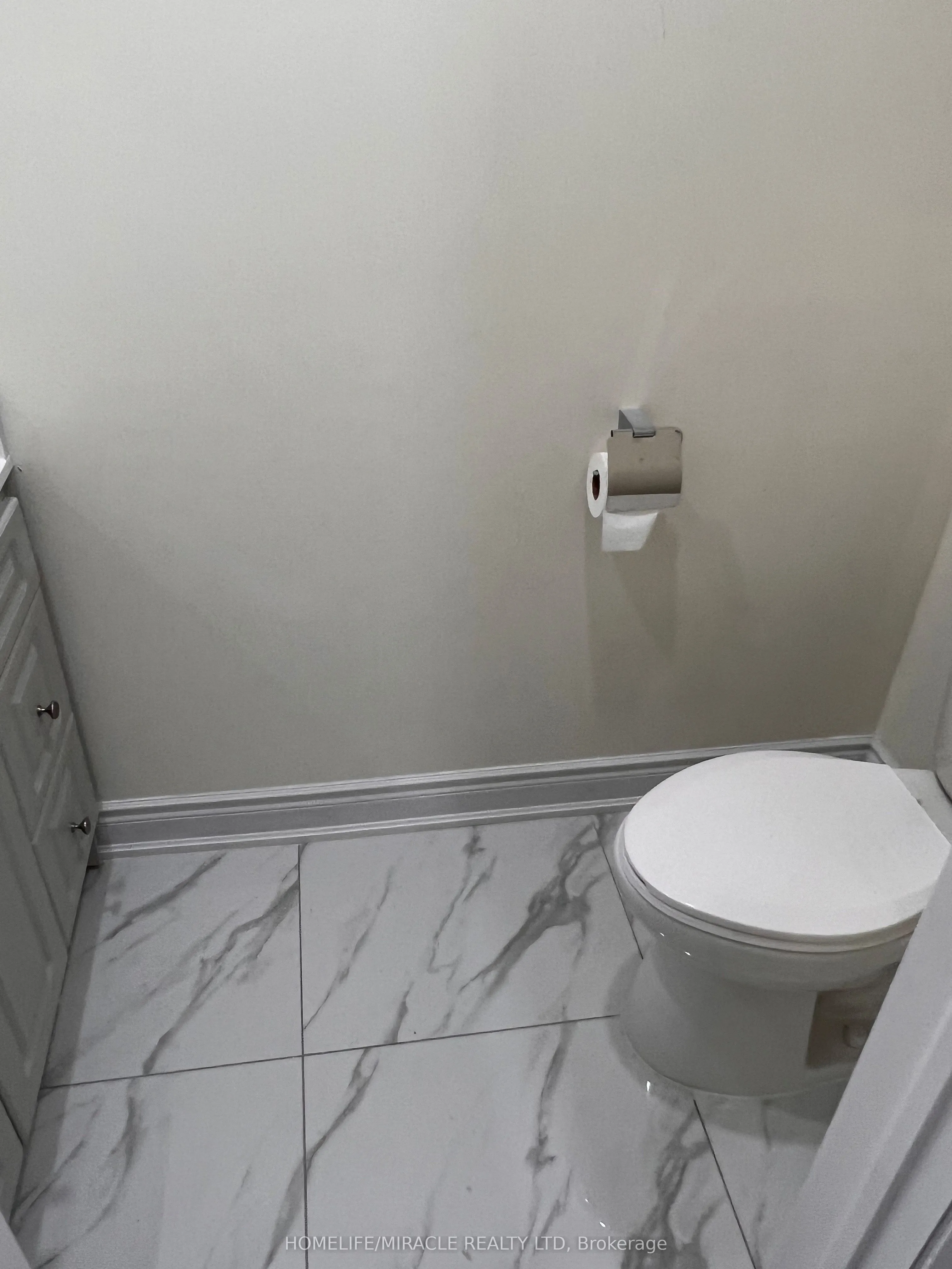 4 Keith Monkman Way S, #Basment
