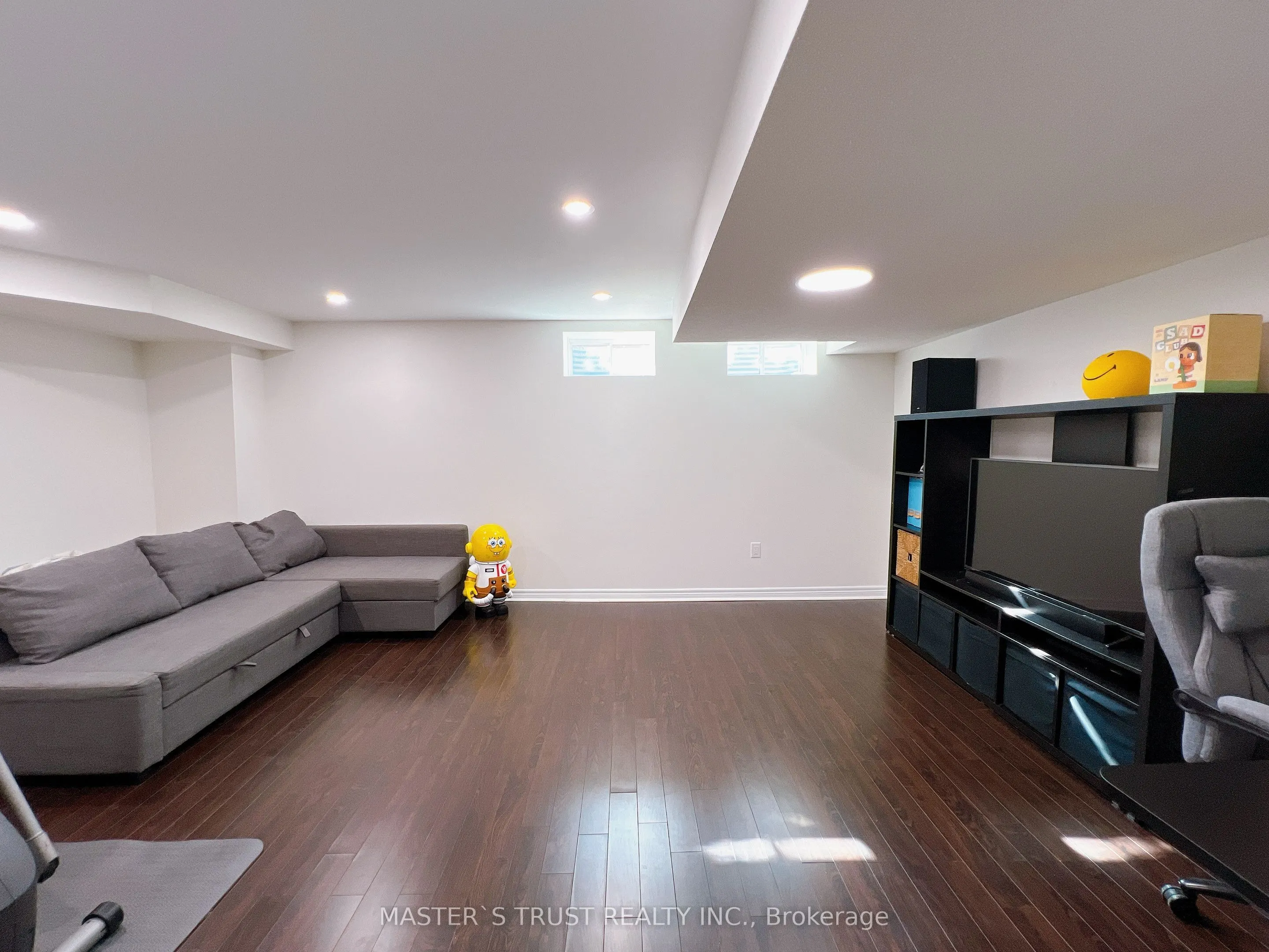116 Orchardcroft Road S