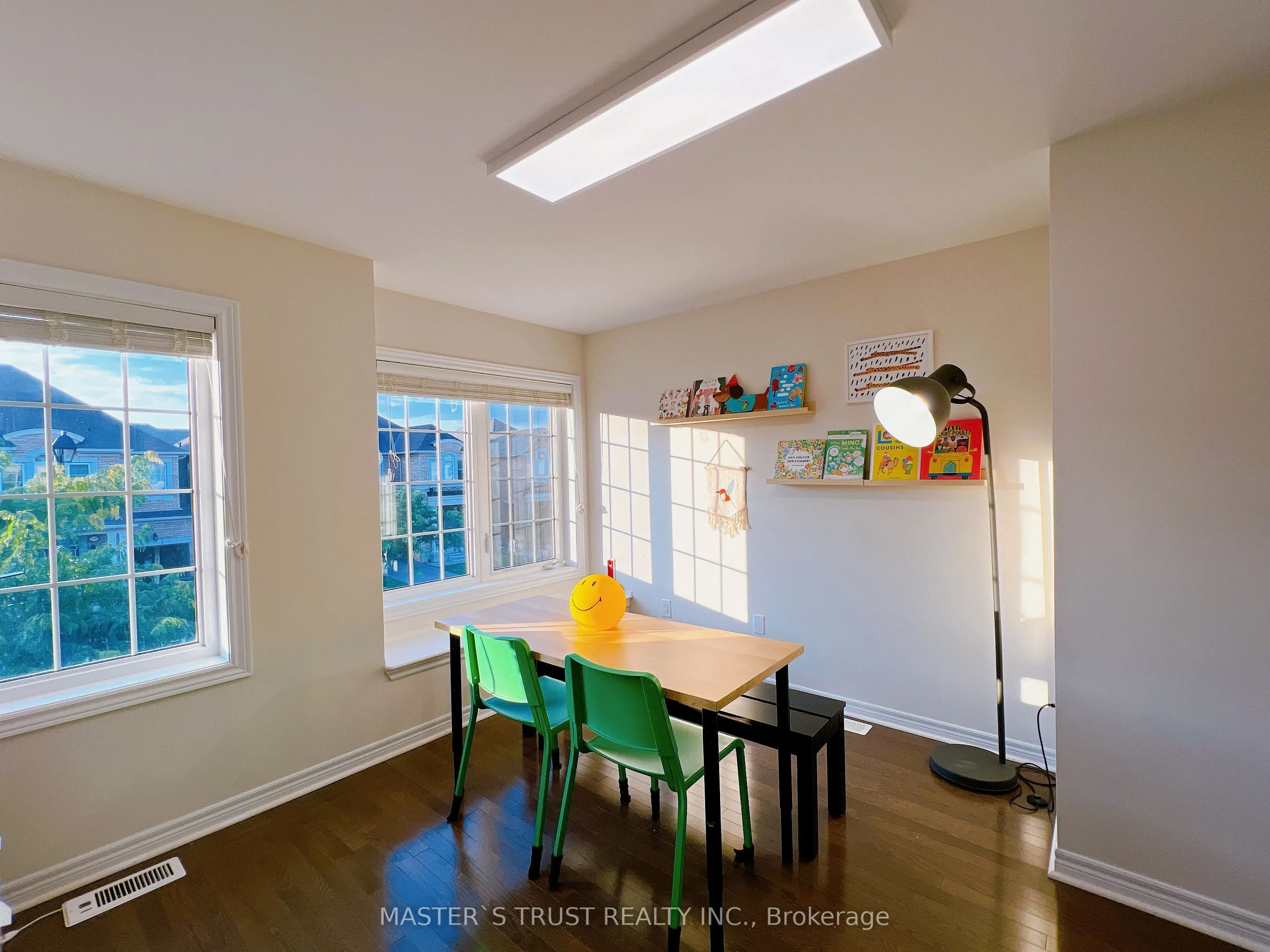 116 Orchardcroft Road S