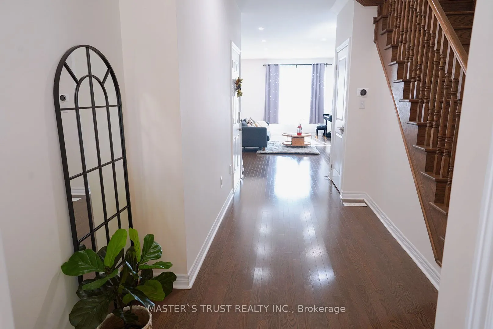 116 Orchardcroft Road S