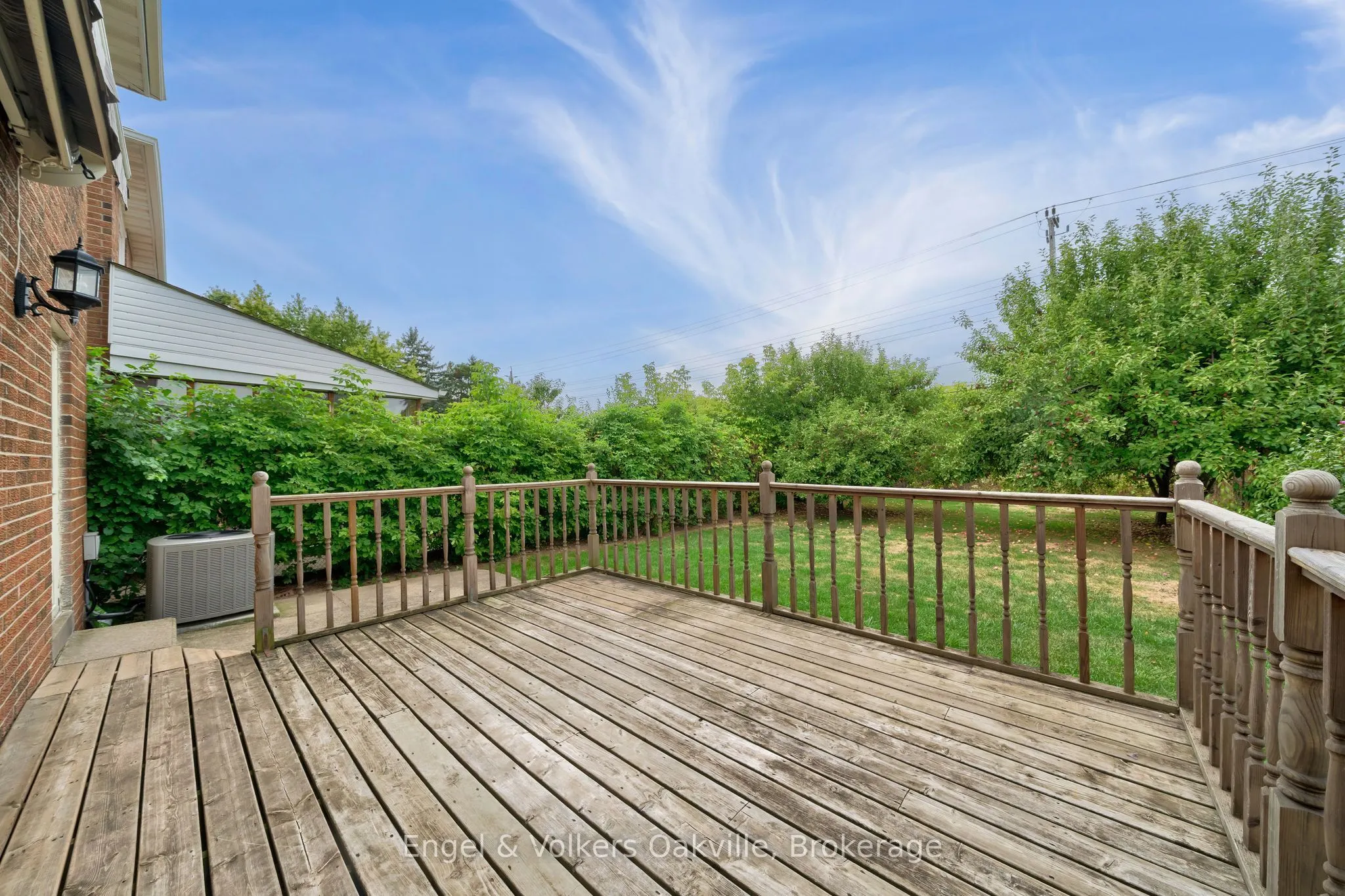 1487 Kenilworth Crescent
