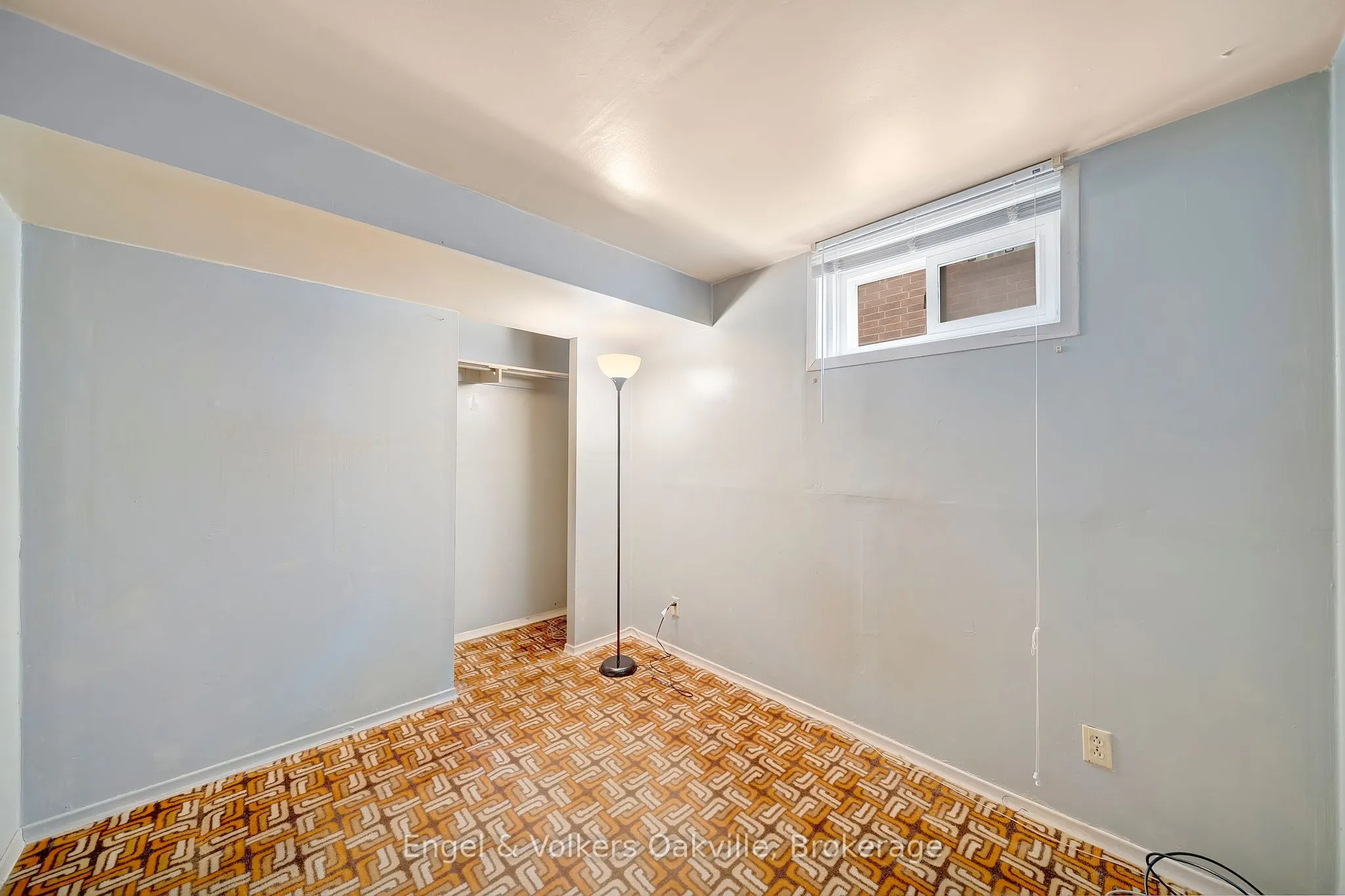 1487 Kenilworth Crescent