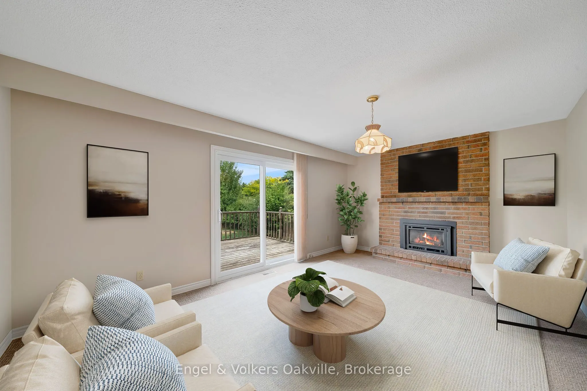 1487 Kenilworth Crescent