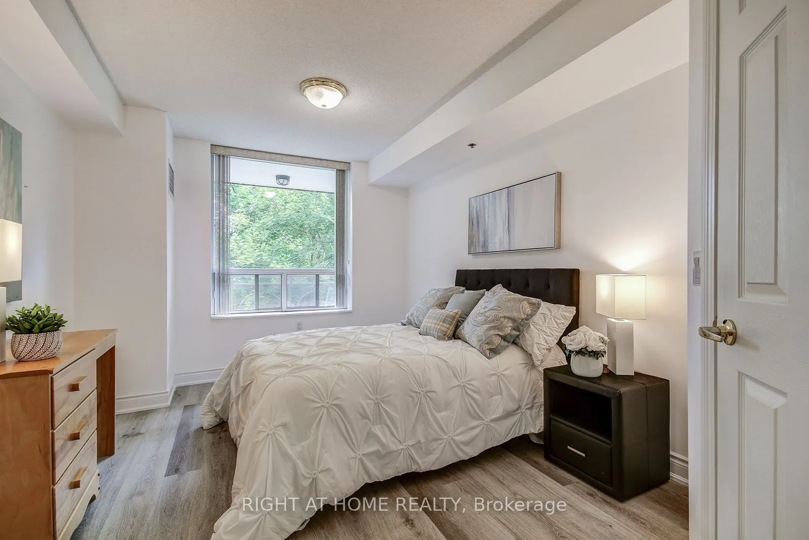 100 Burloak Drive, #1409