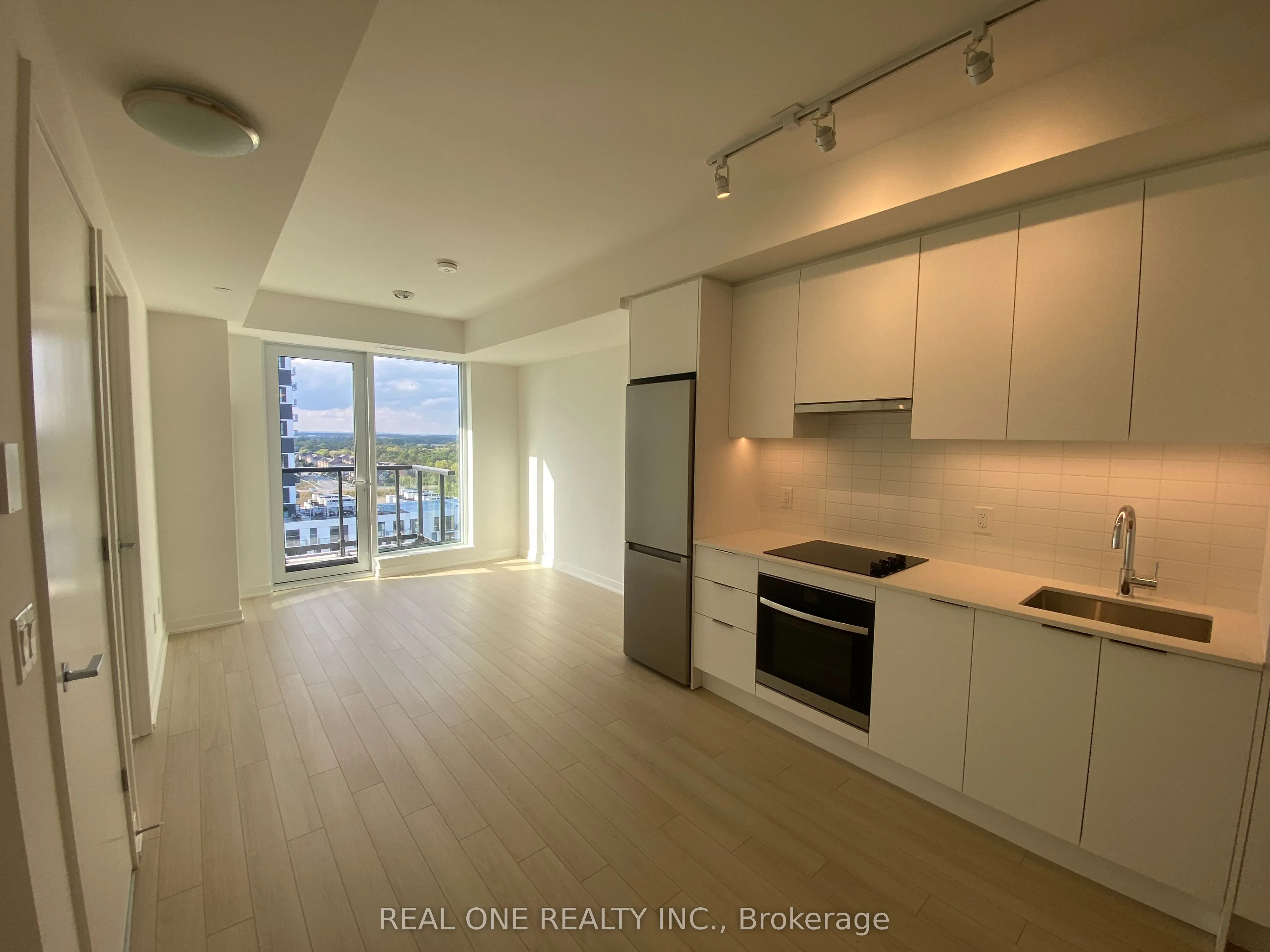3079 Trafalgar Road, #1404