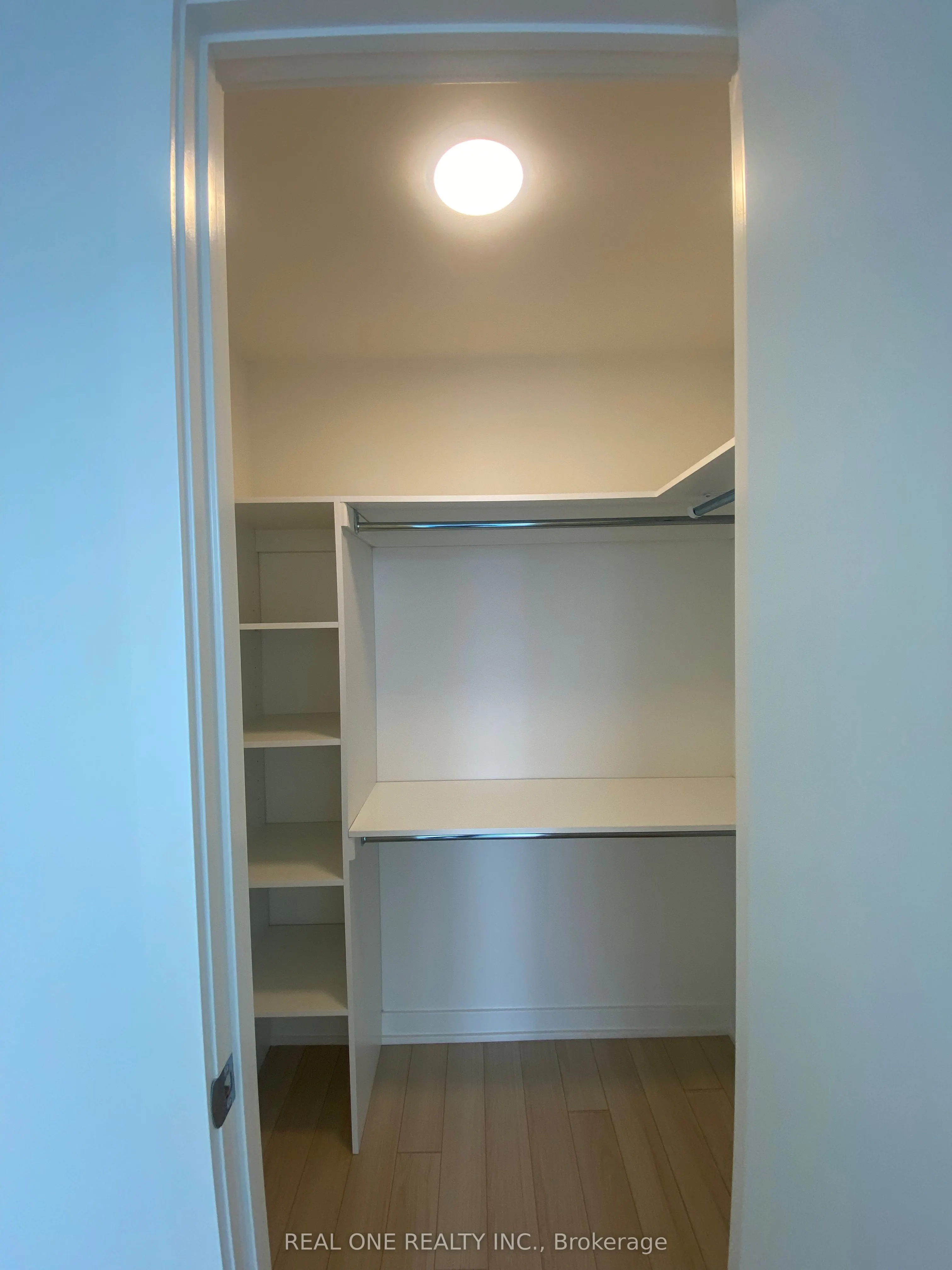 3079 Trafalgar Road, #1404