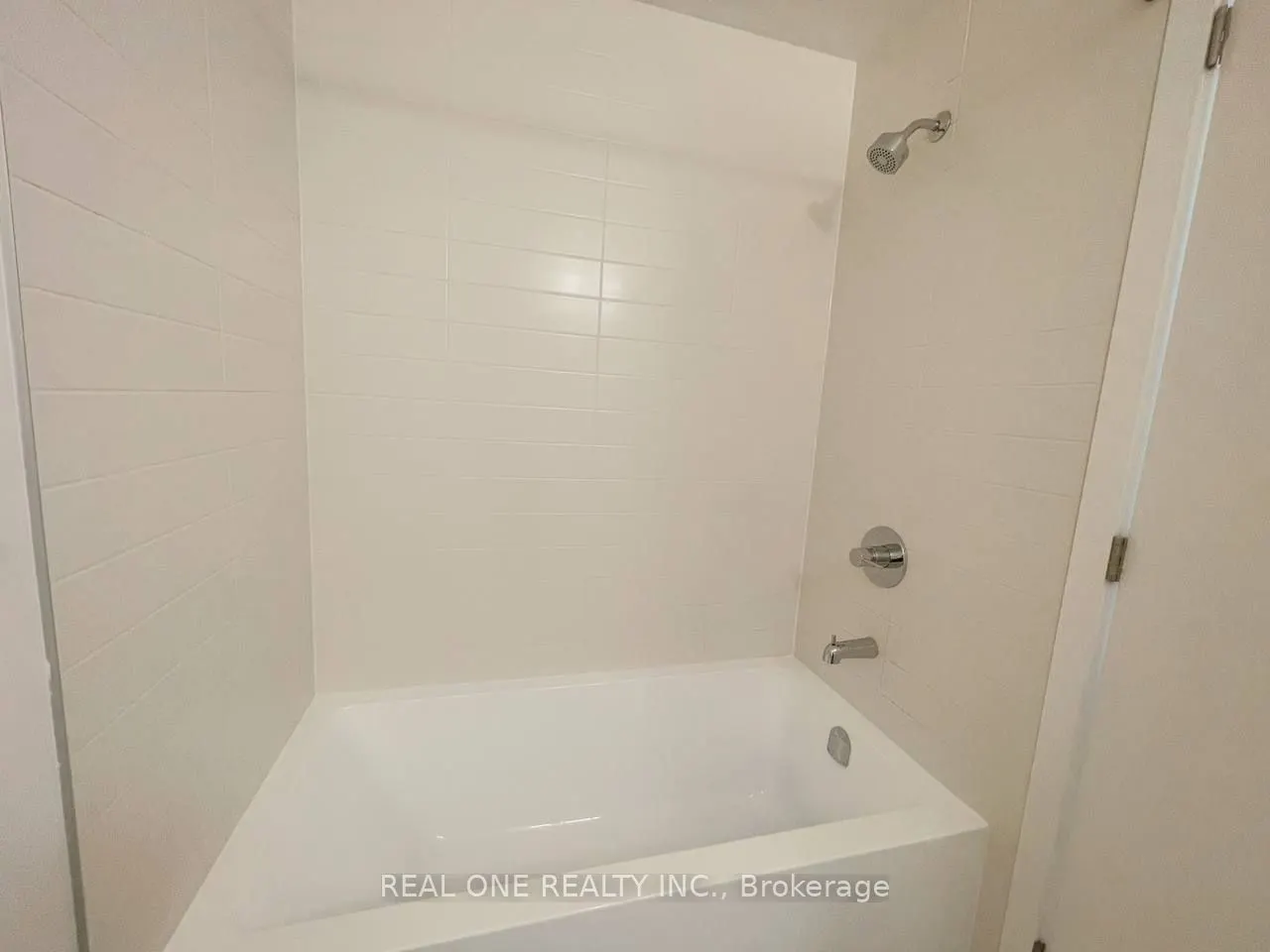3079 Trafalgar Road, #1404