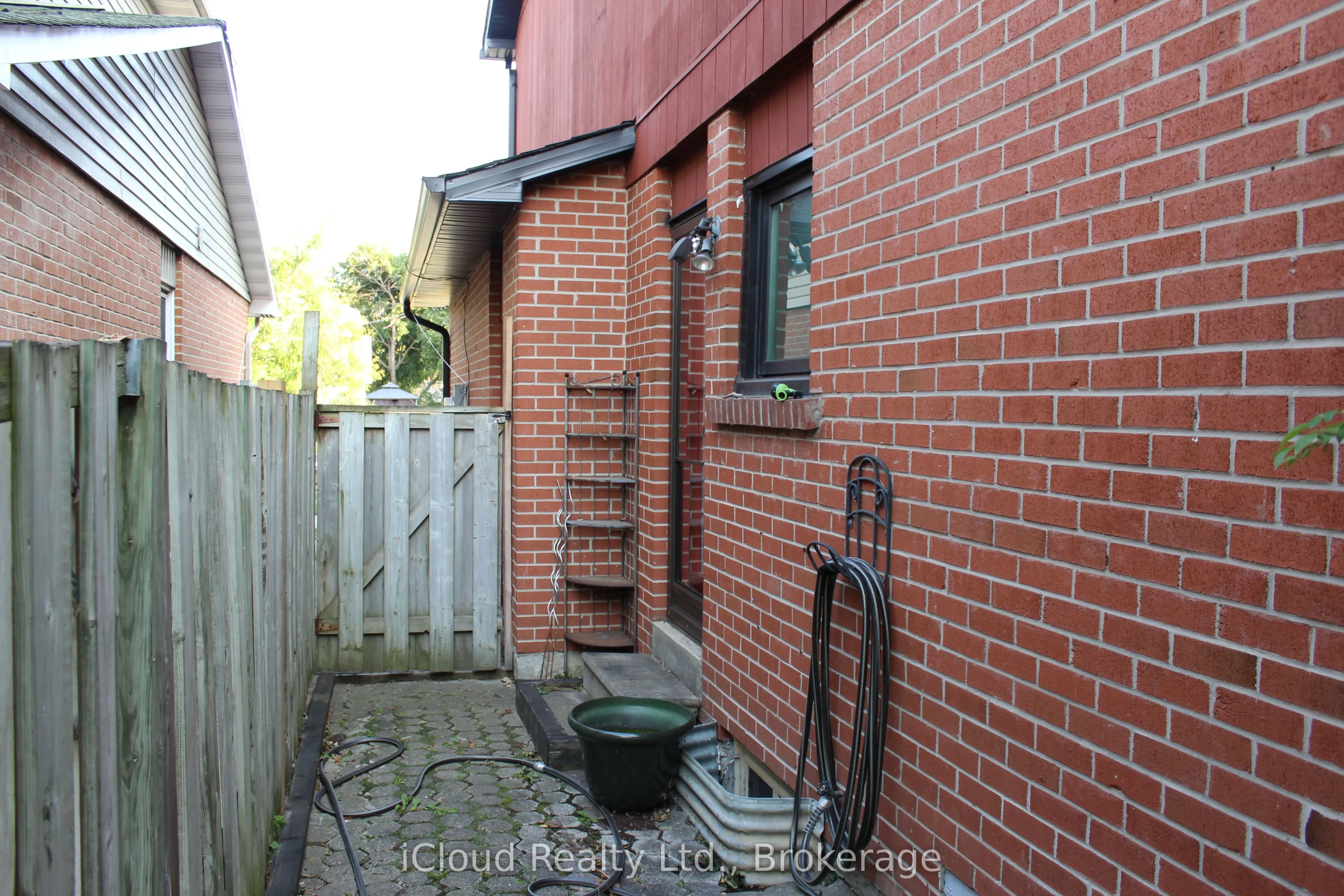 42 Lindridge Avenue