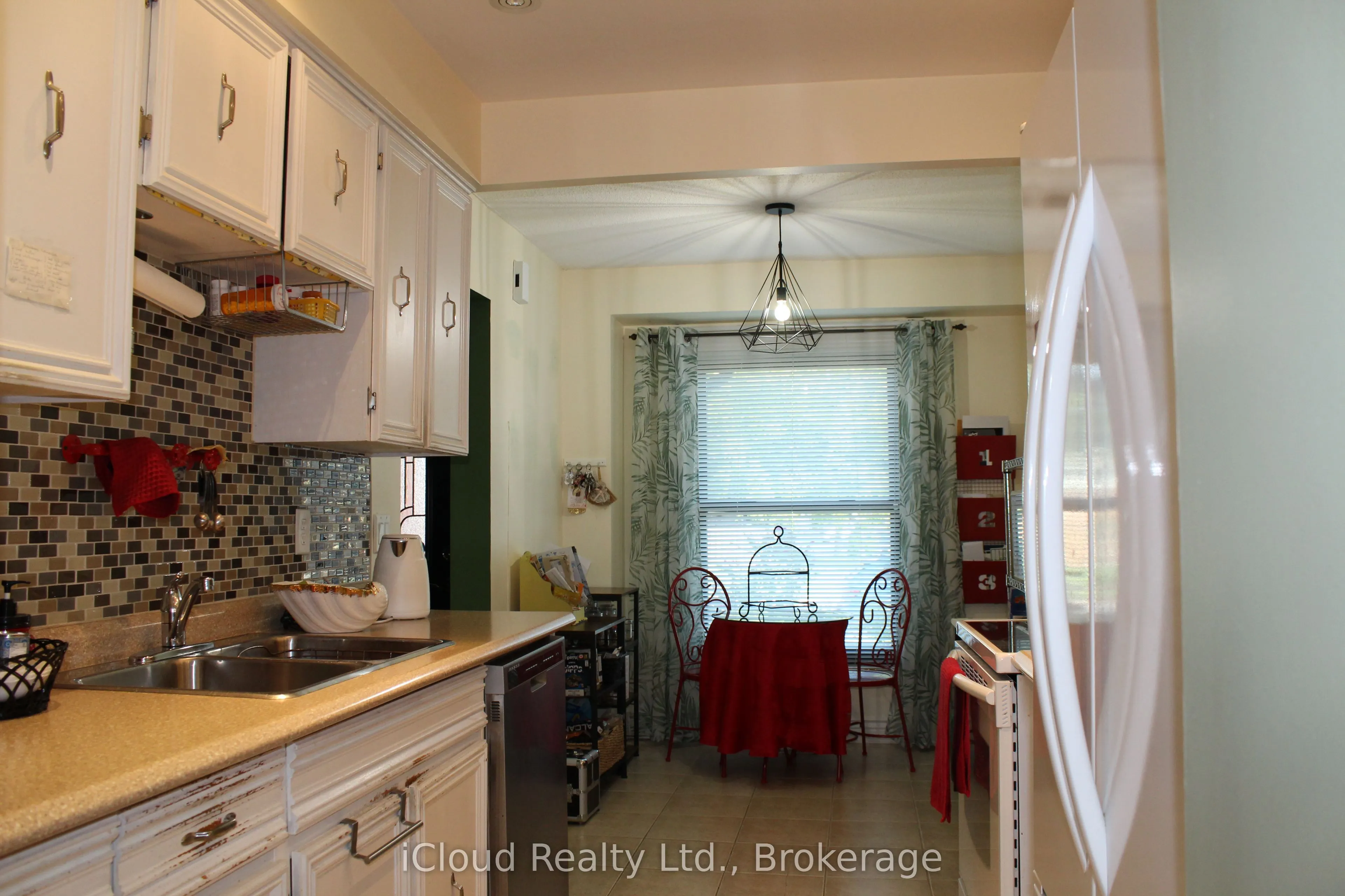 42 Lindridge Avenue