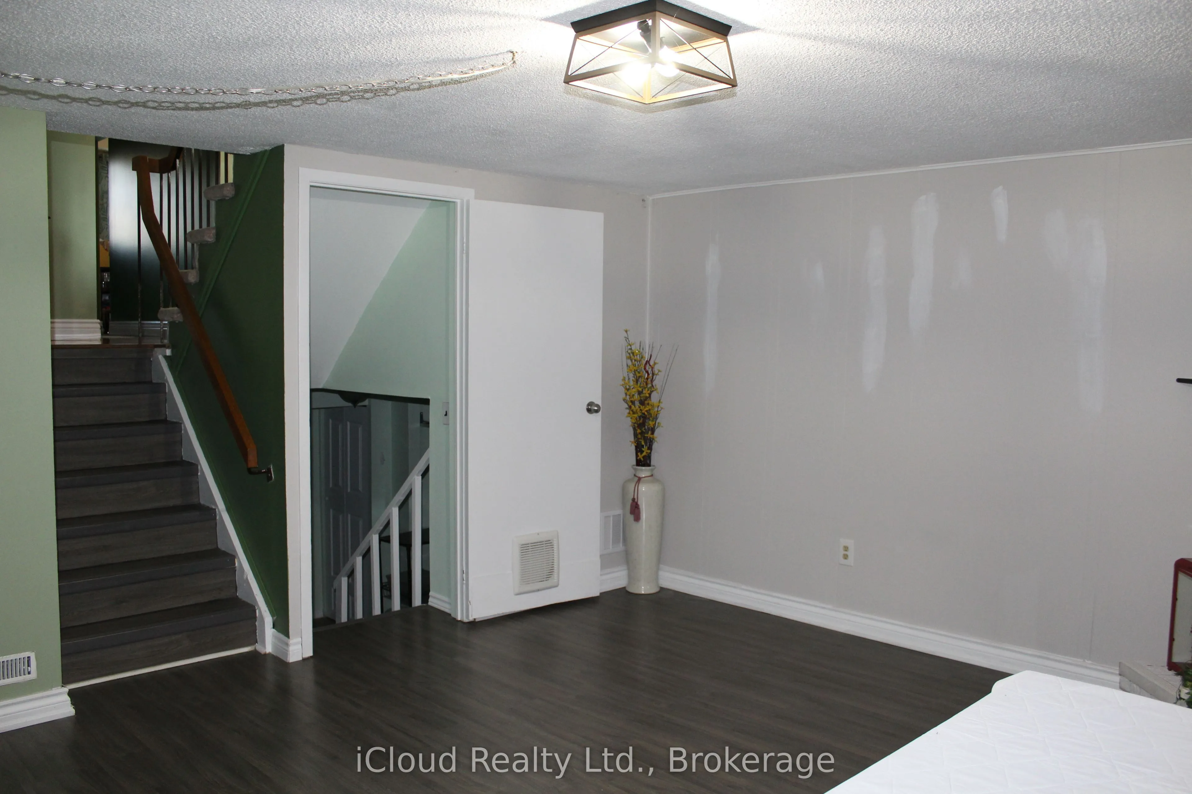 42 Lindridge Avenue
