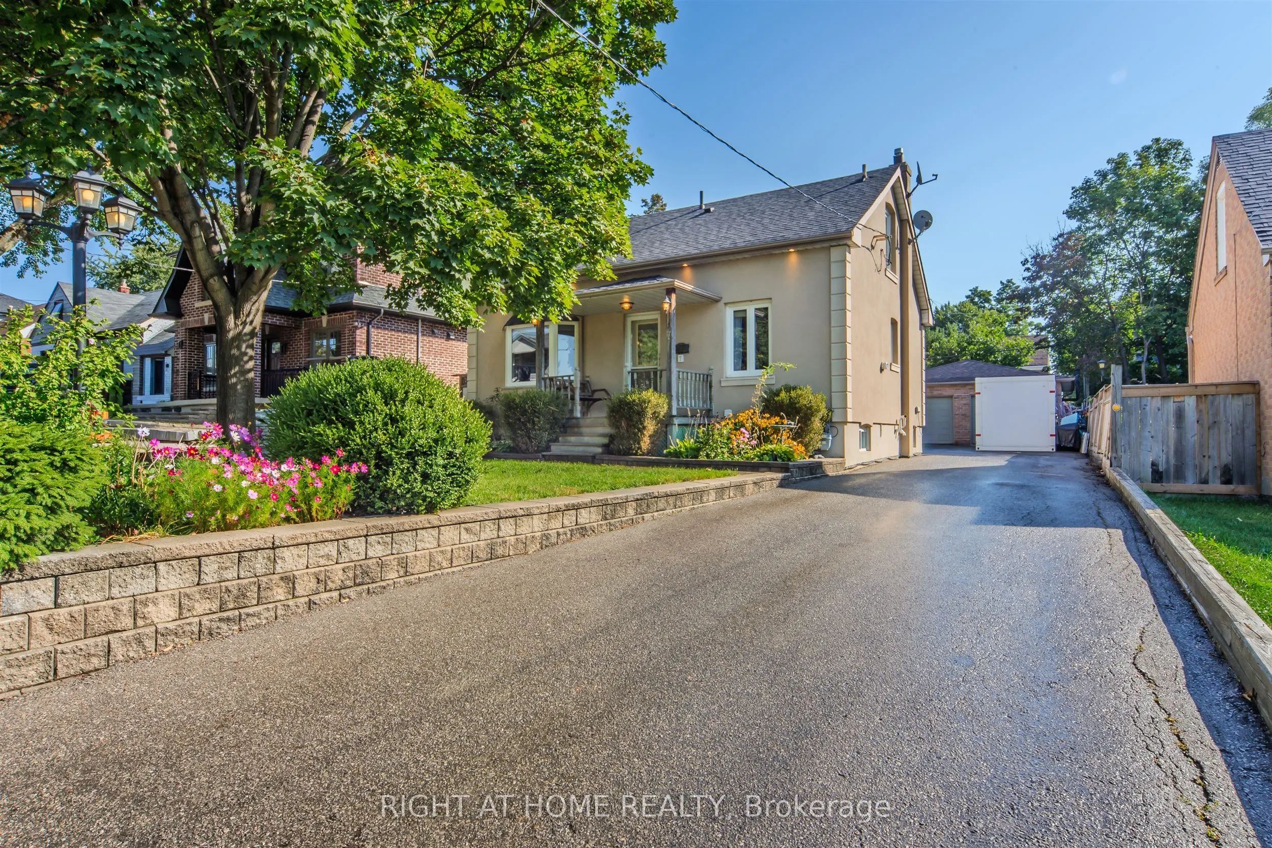 7 Adele Avenue