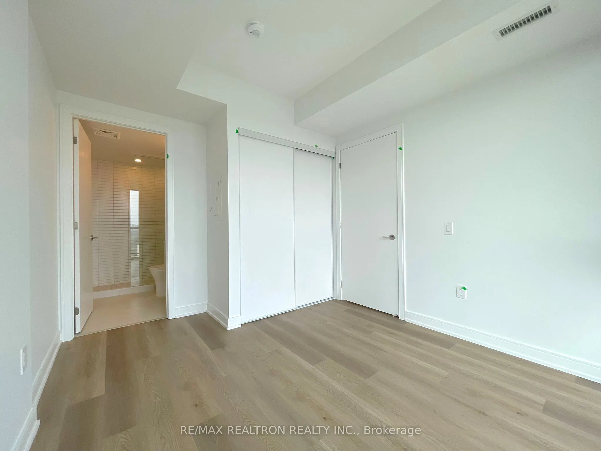 3009 Novar Road, #1402