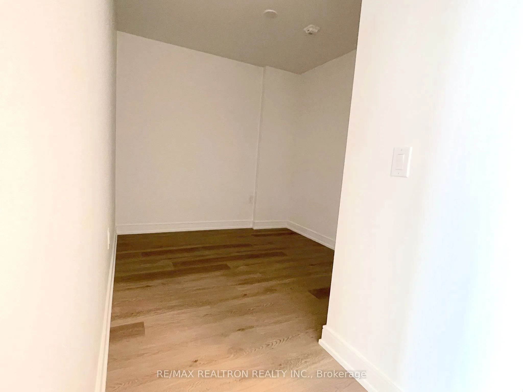 3009 Novar Road, #1402