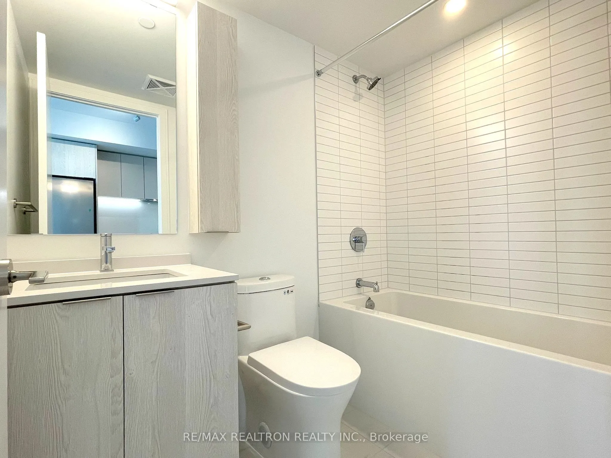 3009 Novar Road, #1402