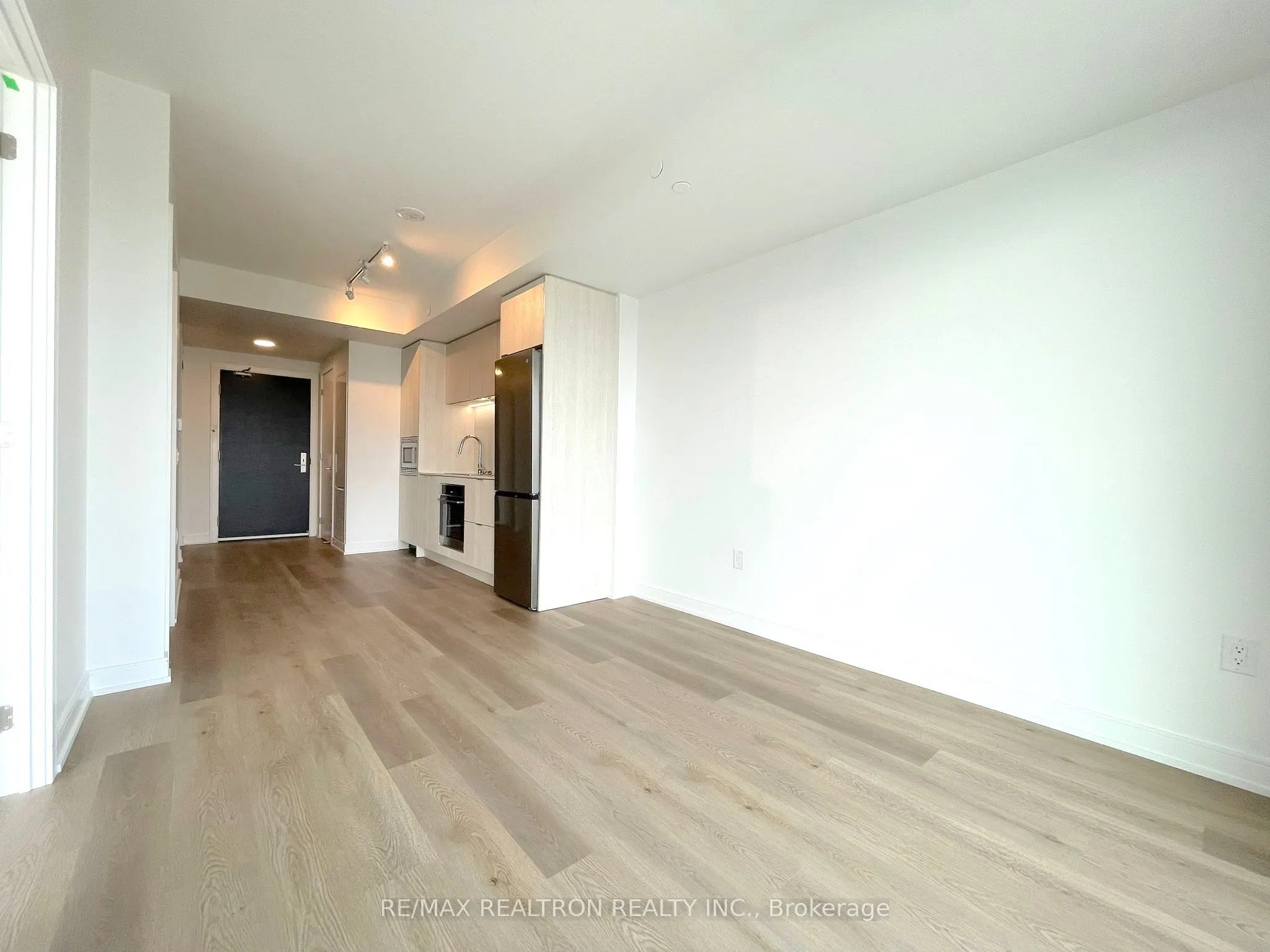 3009 Novar Road, #1402