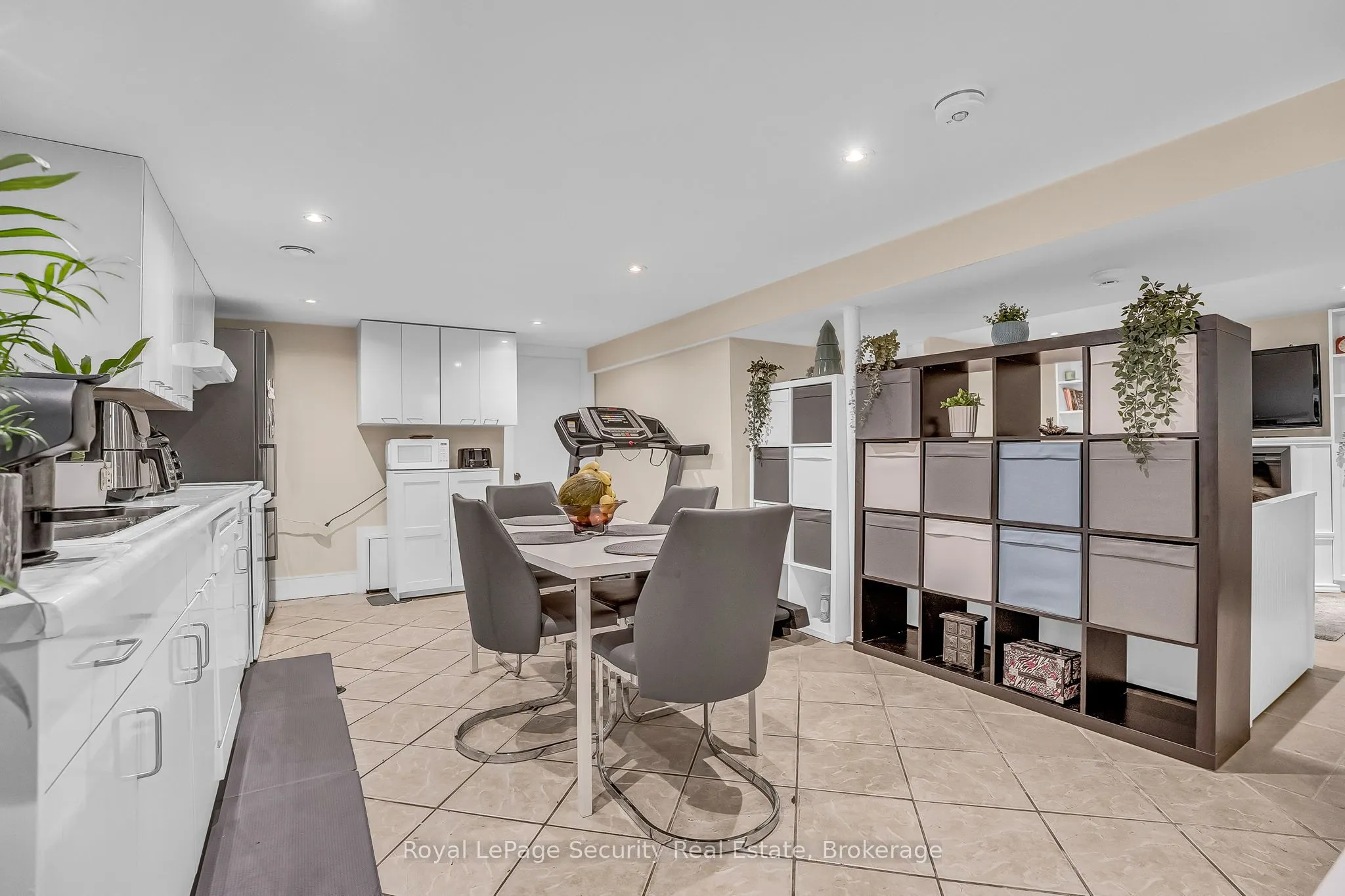 7 Avalon Avenue