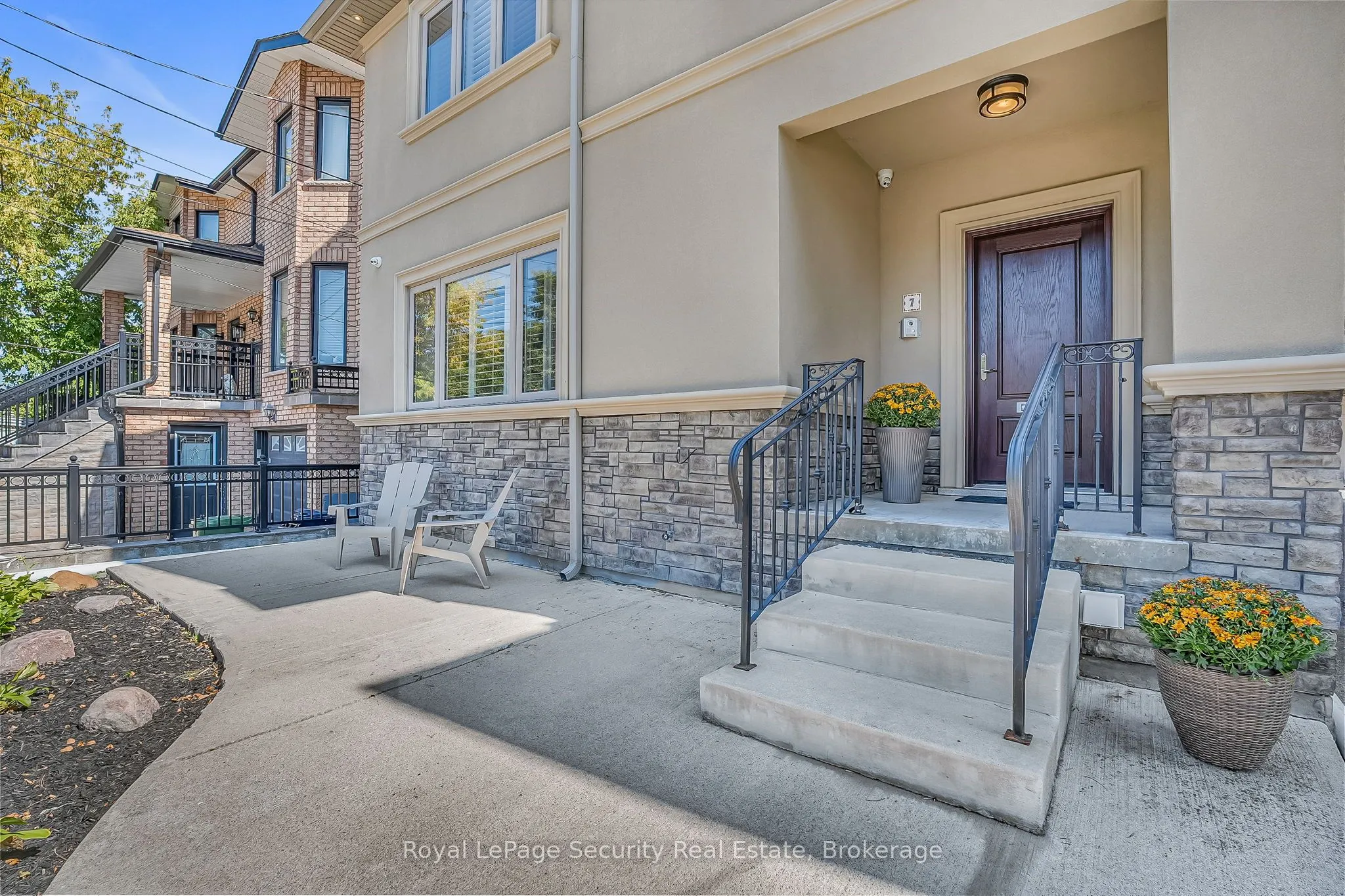 7 Avalon Avenue