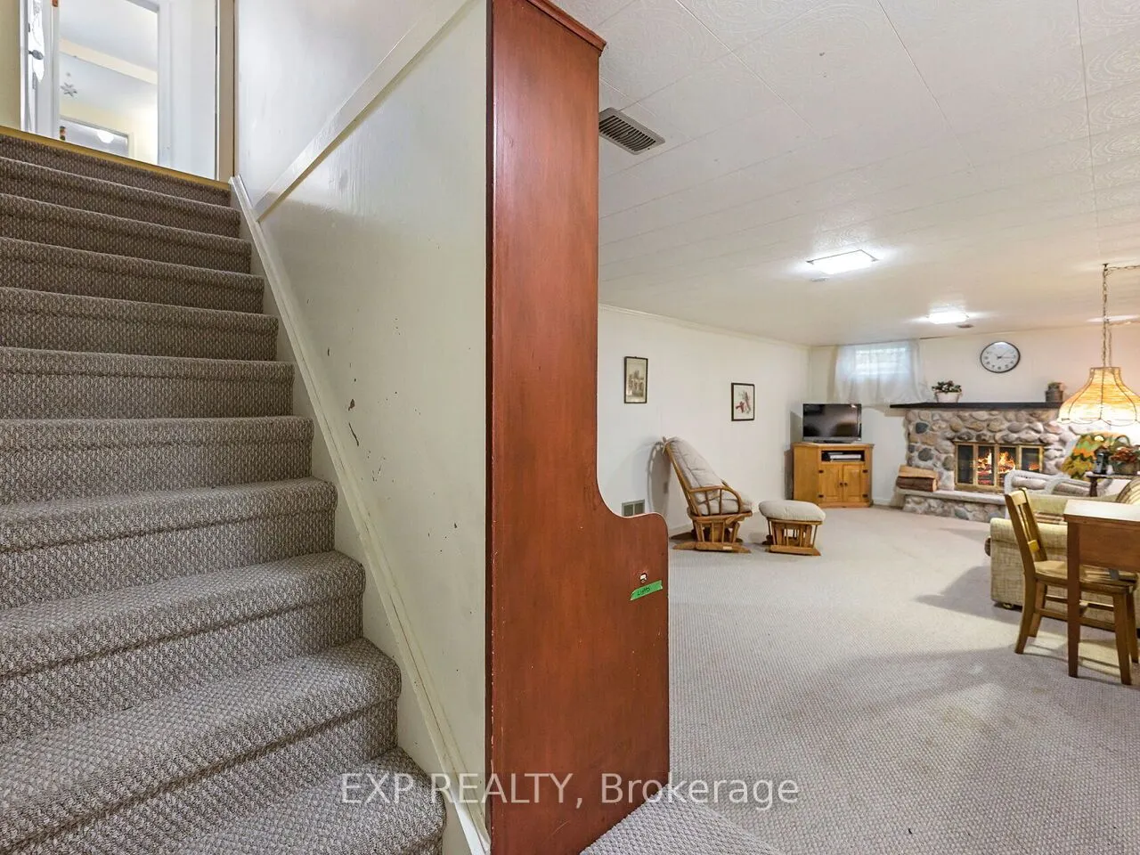 210 Mcmurchy Avenue S