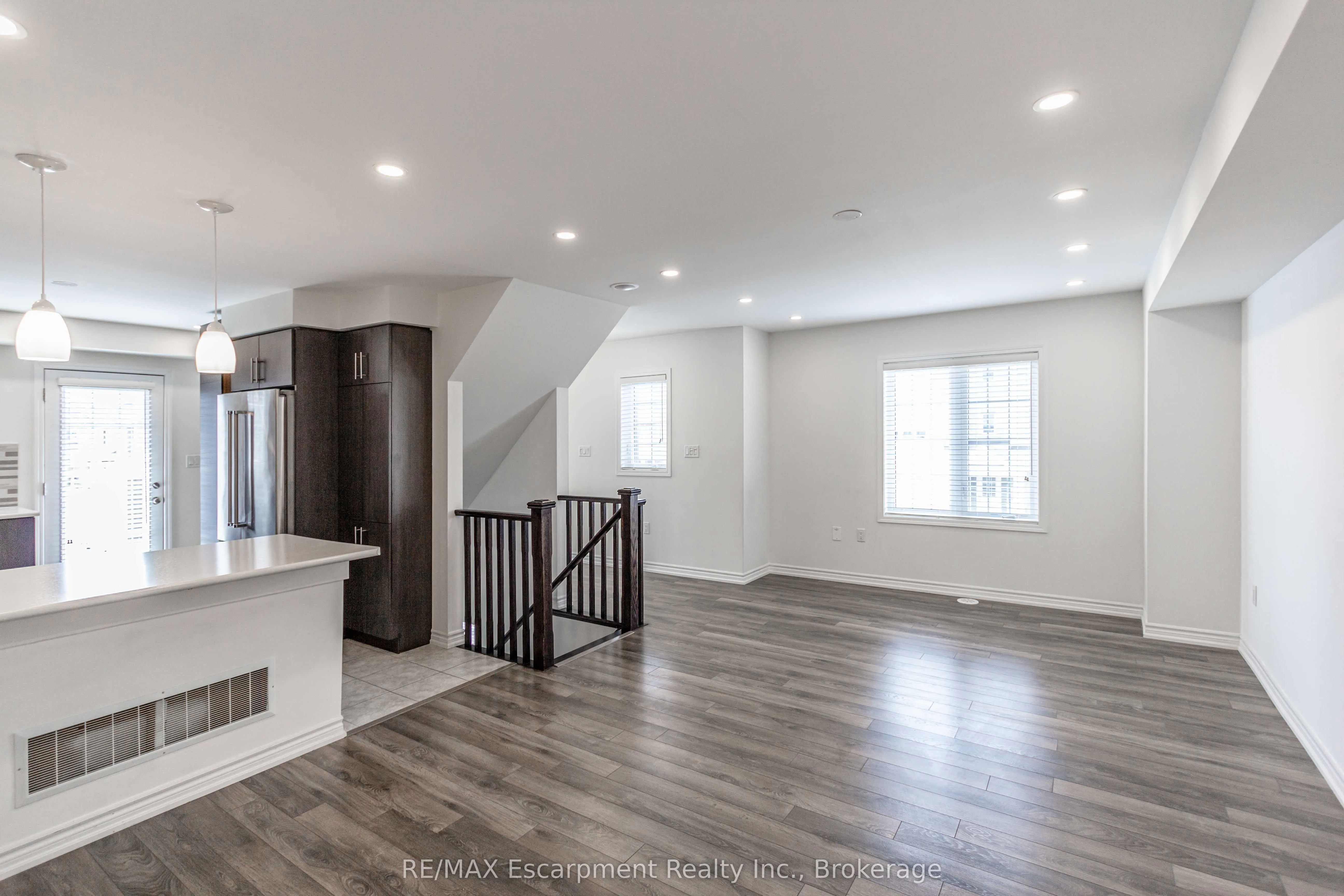 555 Allport Gate