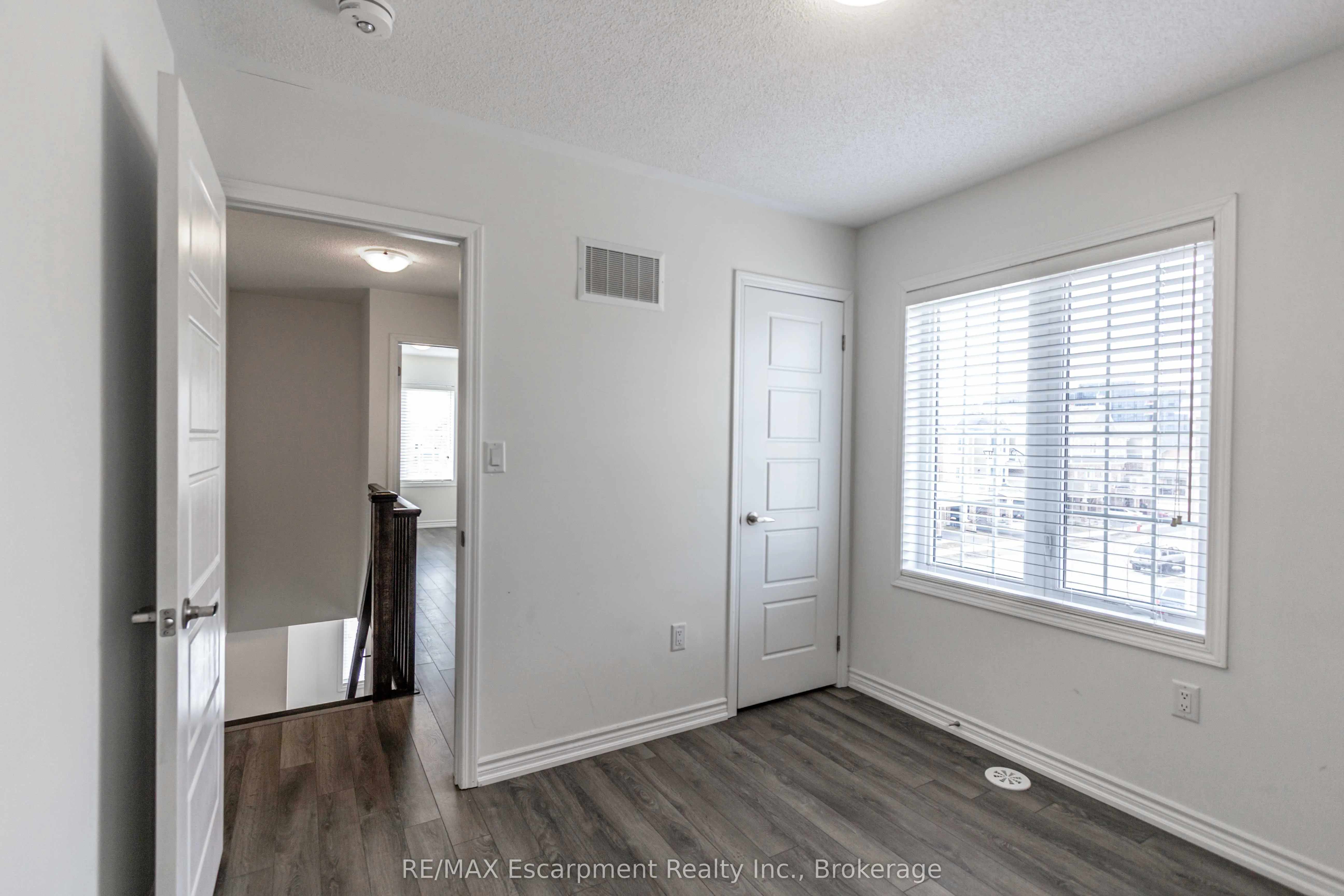 555 Allport Gate