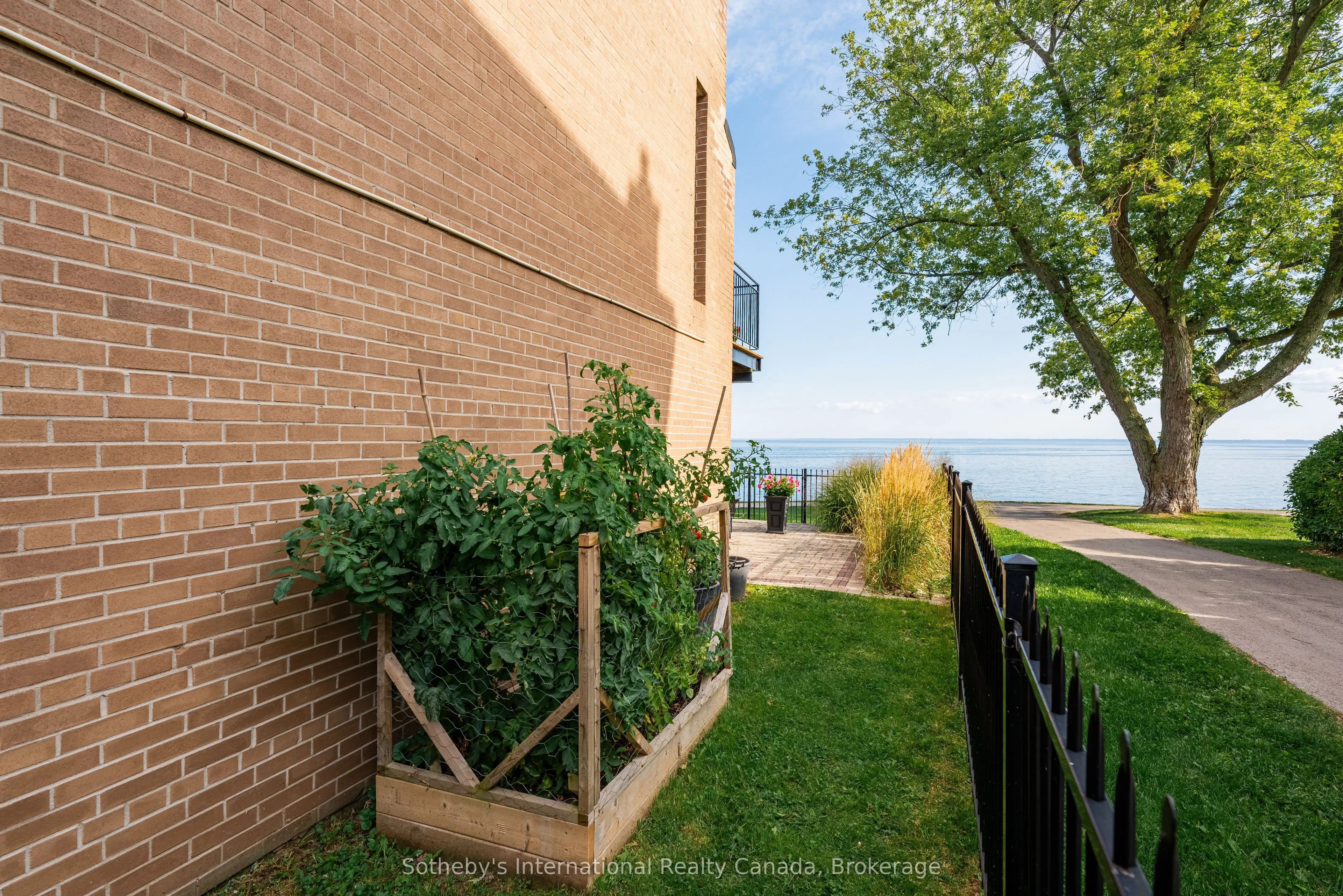 2068 Water's Edge Drive