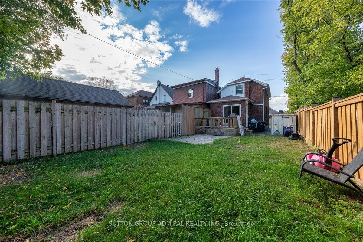 11 Bowie Avenue