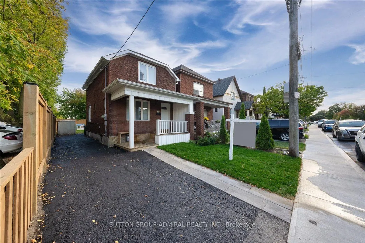 11 Bowie Avenue