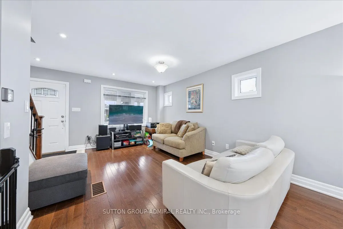 11 Bowie Avenue