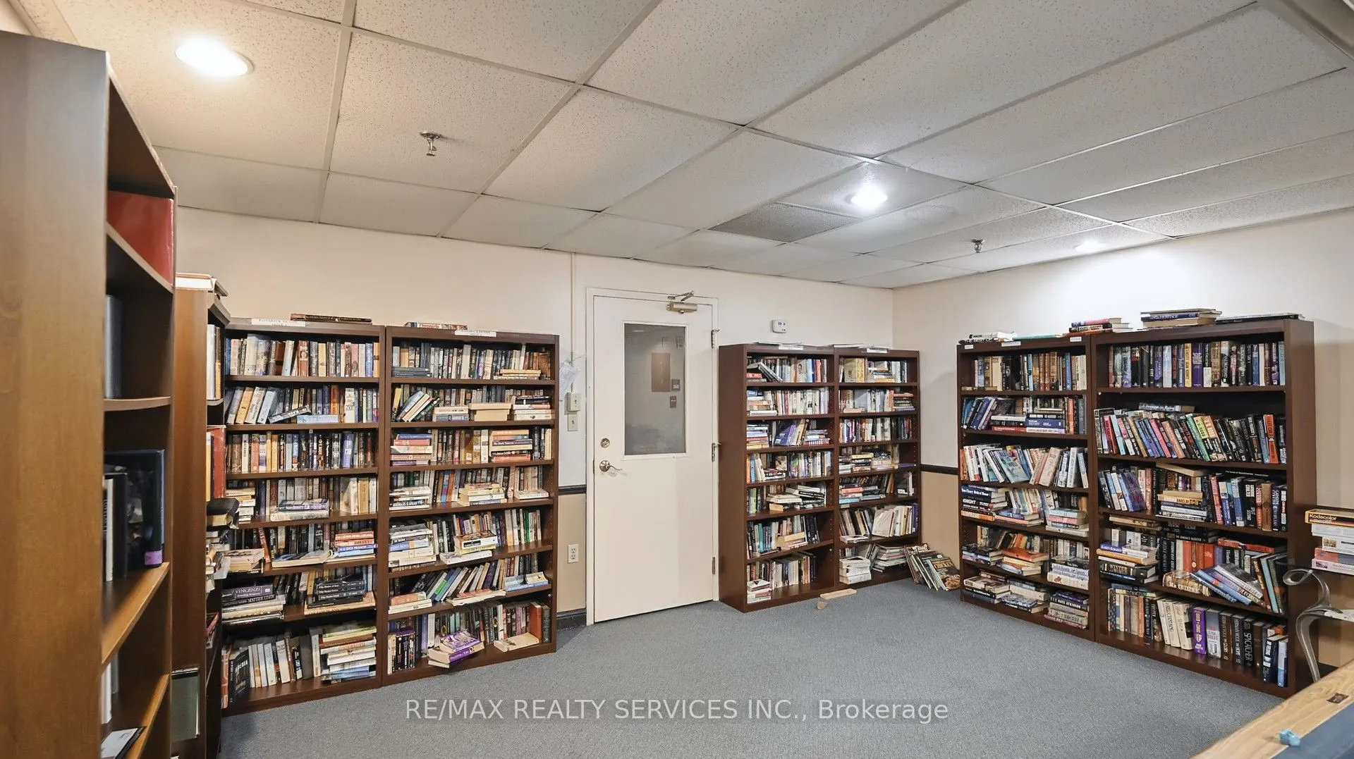 330 Mill Street S, #902