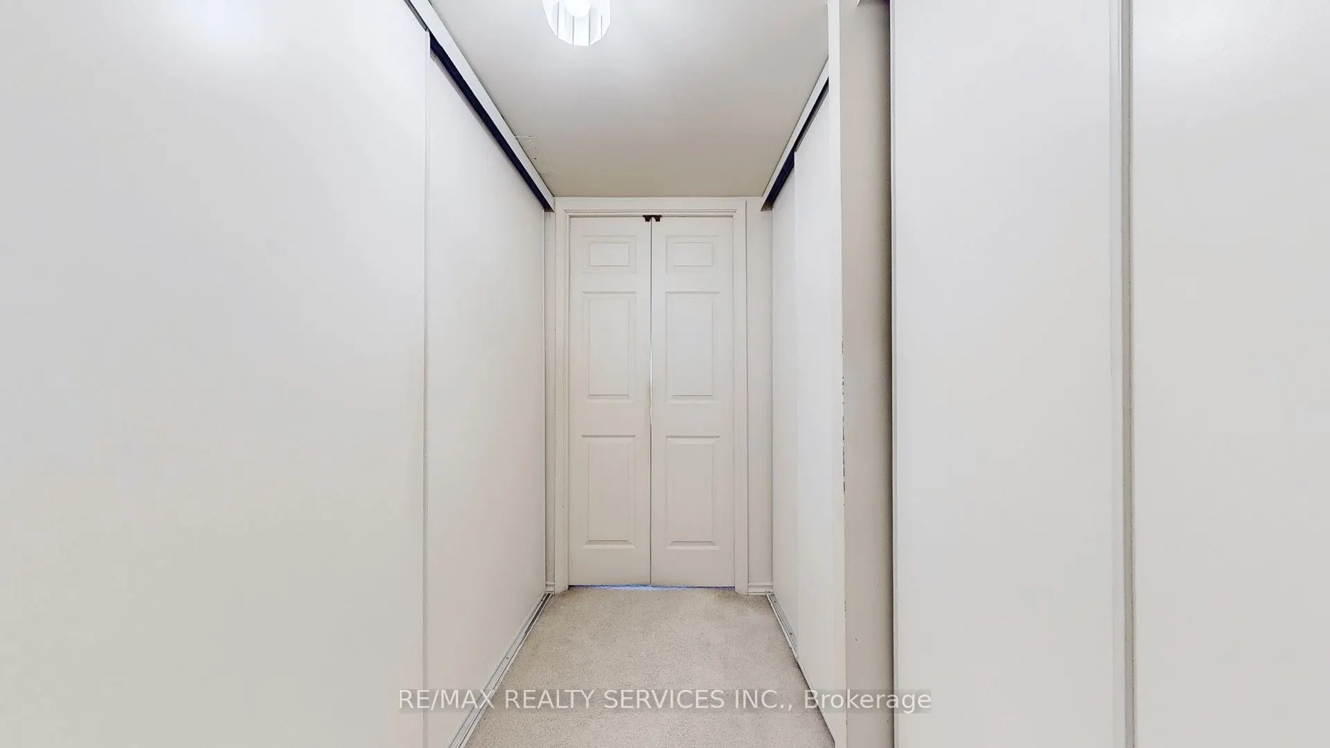 330 Mill Street S, #902