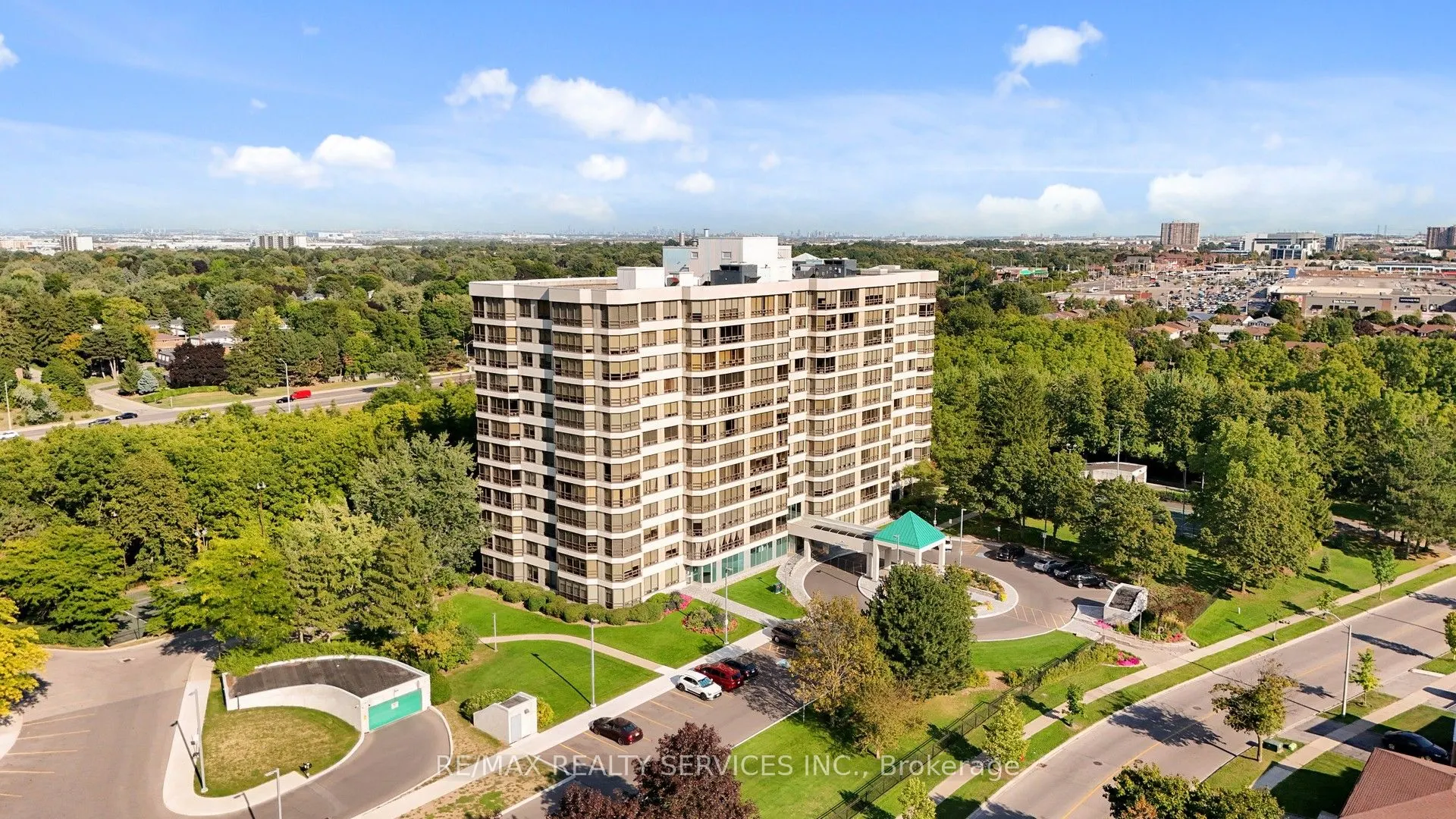 330 Mill Street S, #902