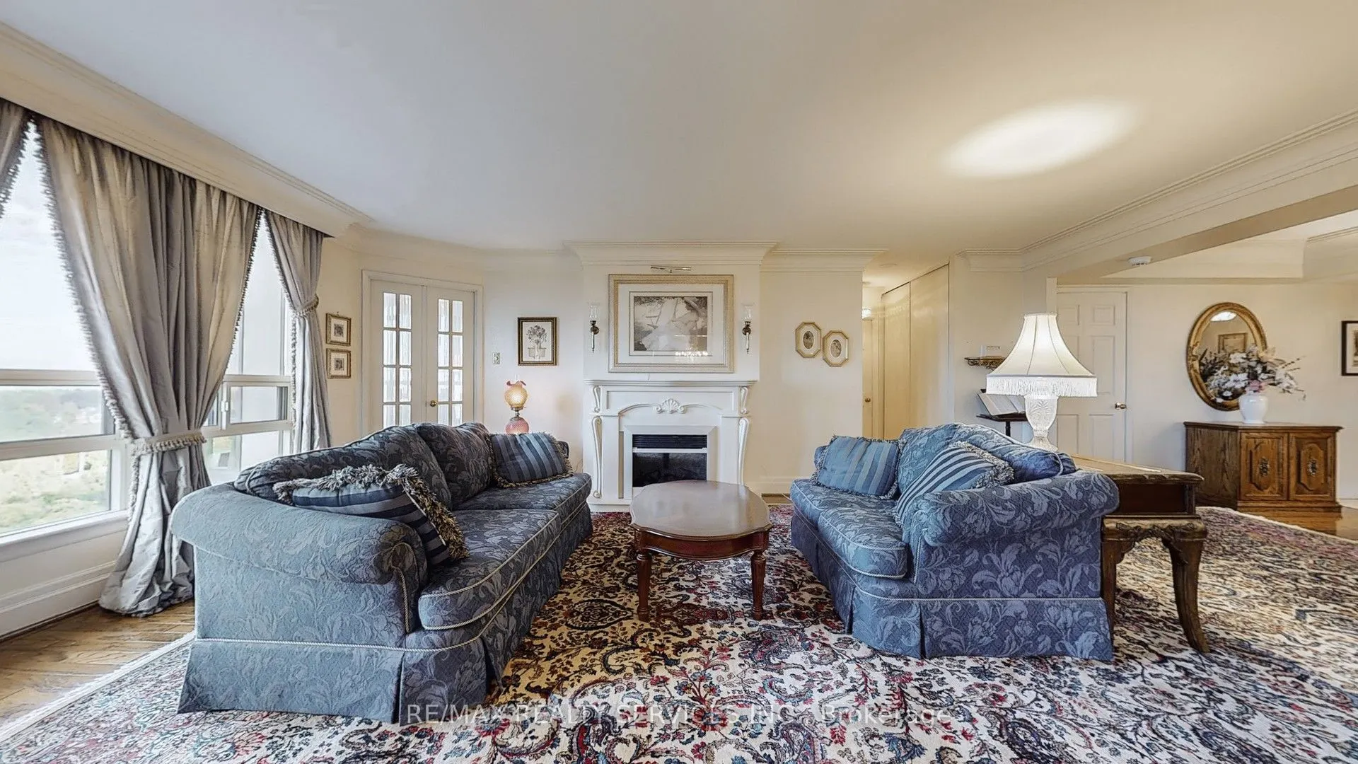 330 Mill Street S, #902