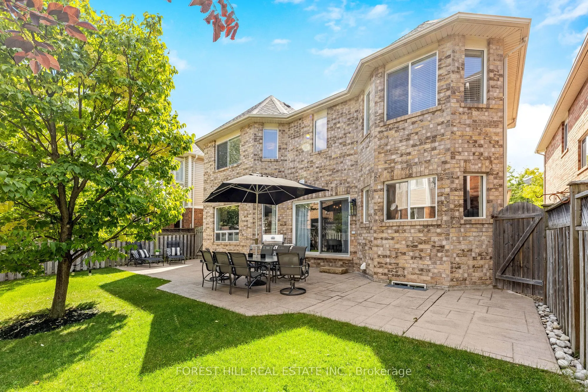 654 Laughren Crescent