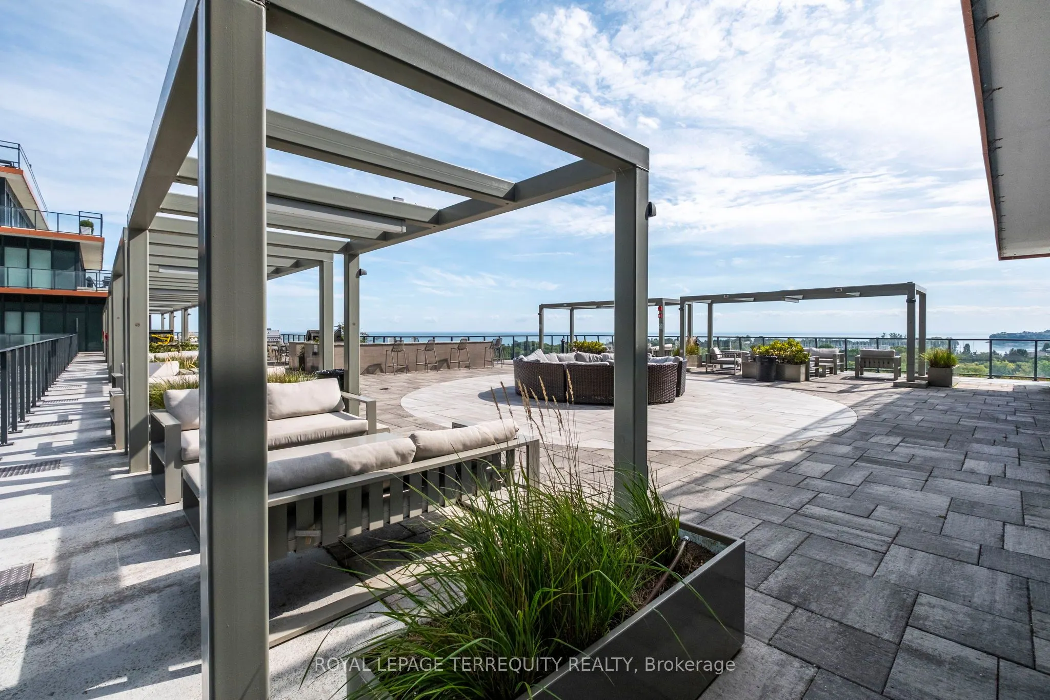 30 Shore Breeze Drive, #528