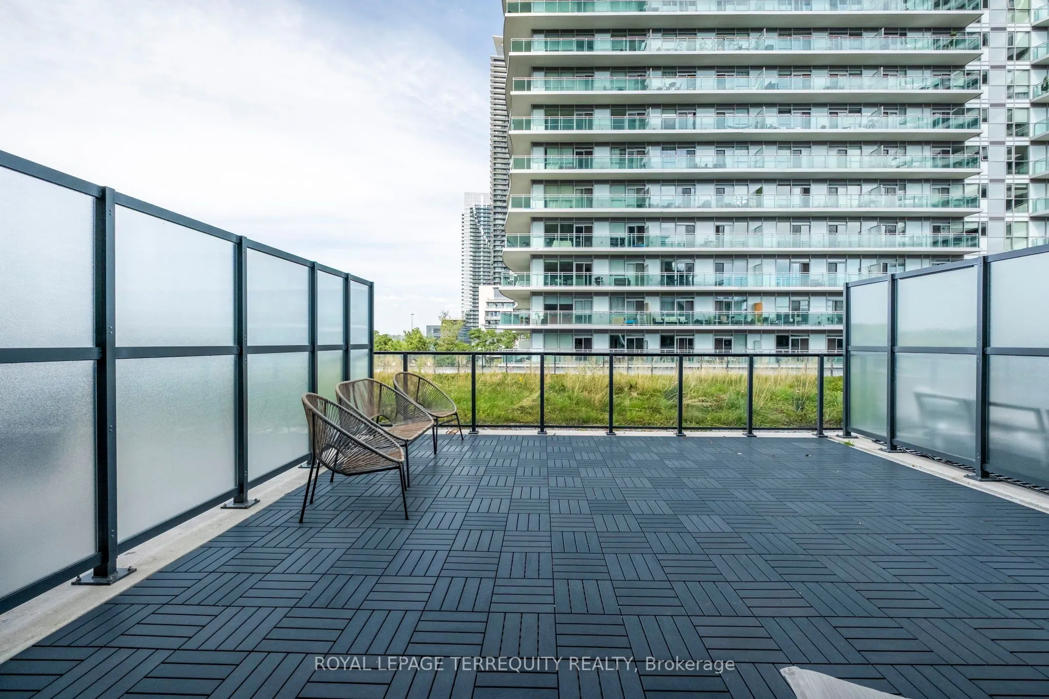 30 Shore Breeze Drive, #528