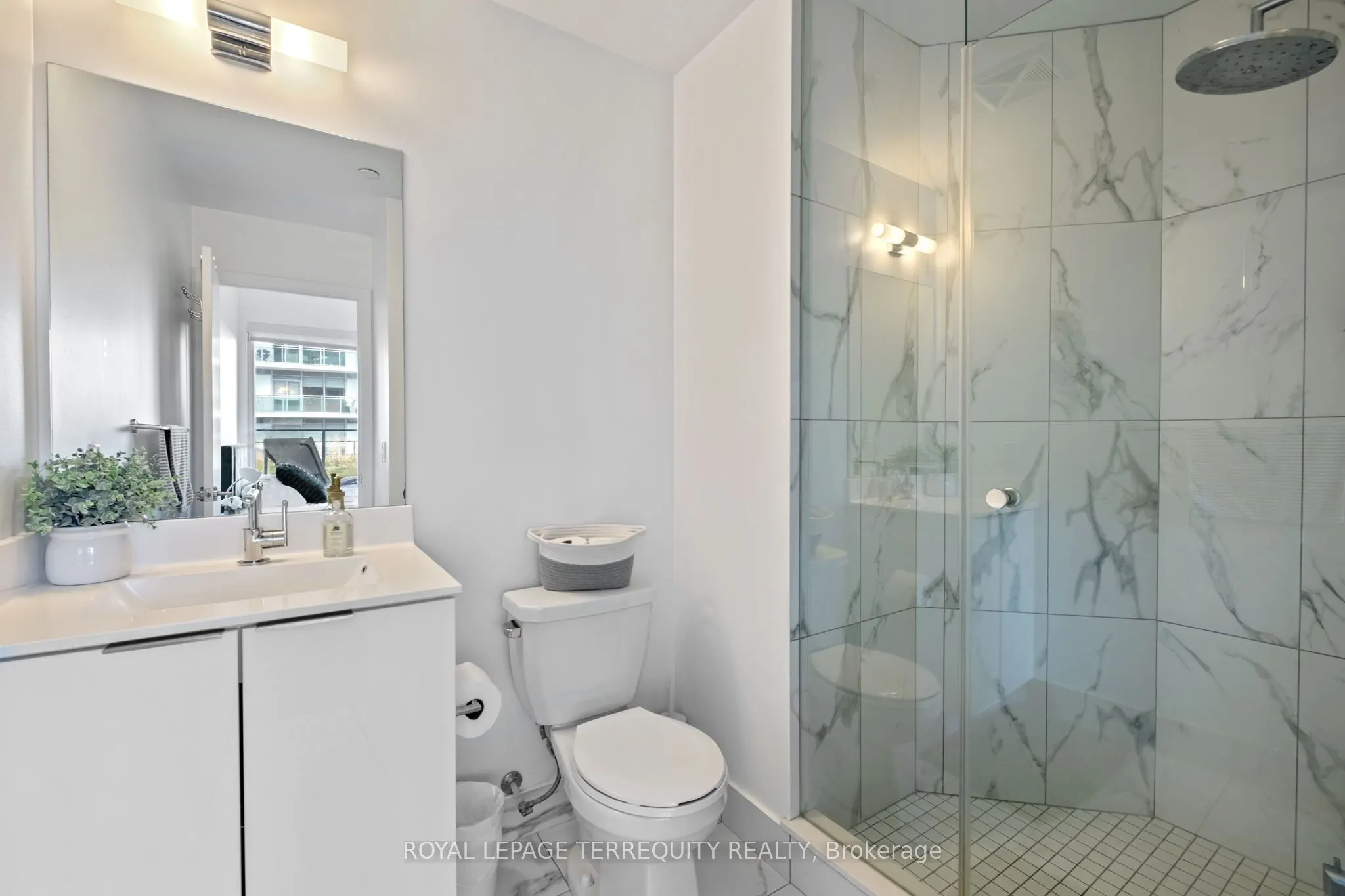 30 Shore Breeze Drive, #528