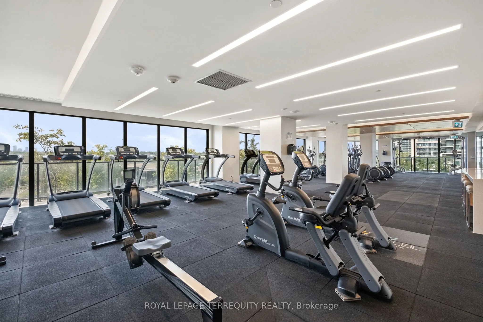 30 Shore Breeze Drive, #528