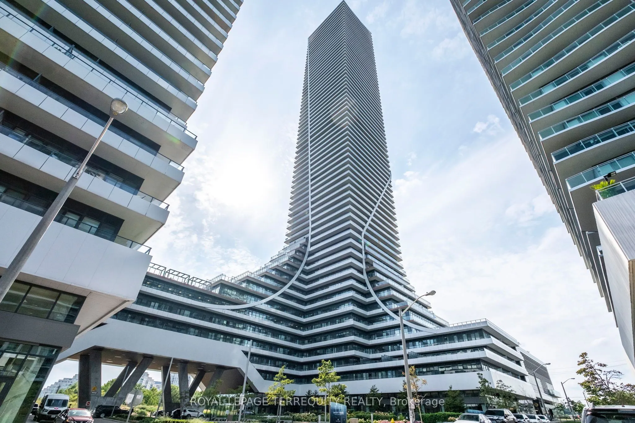 30 Shore Breeze Drive, #528