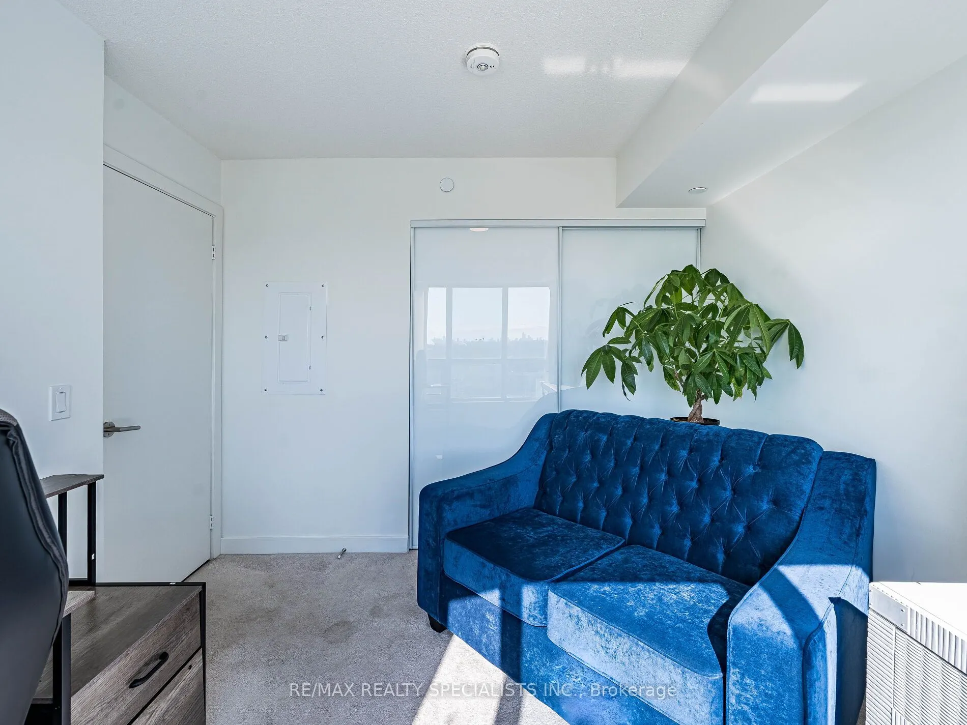 10 Wilby Crescent, #802
