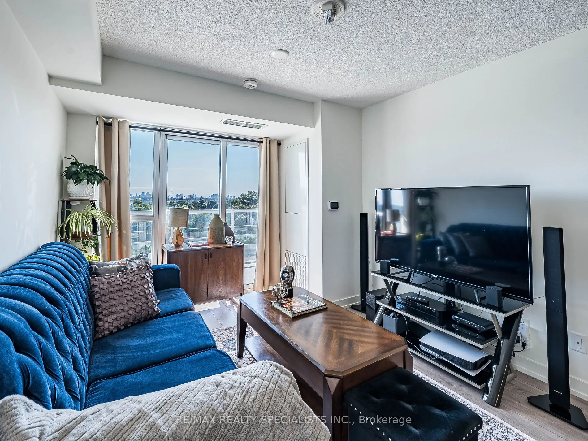 10 Wilby Crescent, #802
