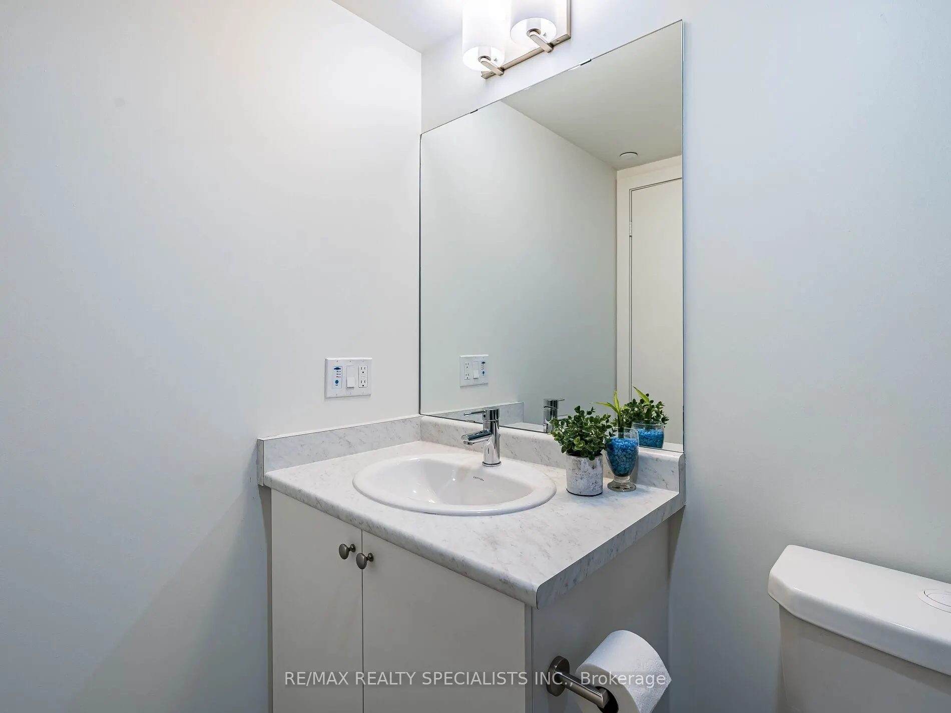 10 Wilby Crescent, #802