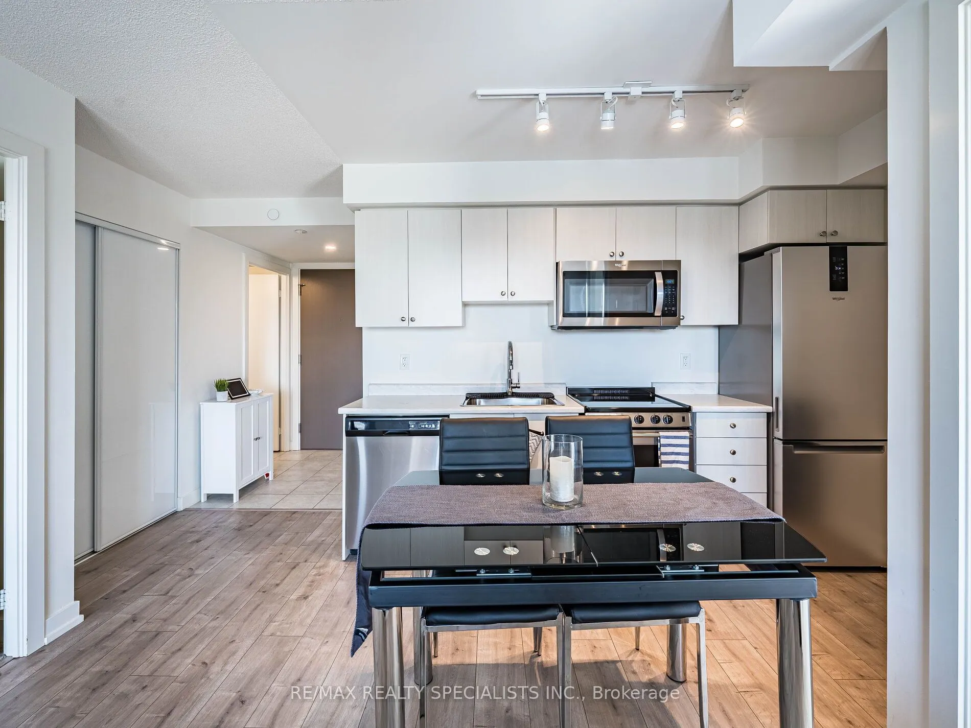 10 Wilby Crescent, #802