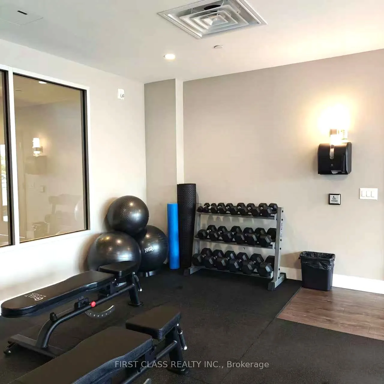 716 Main Street E, #808