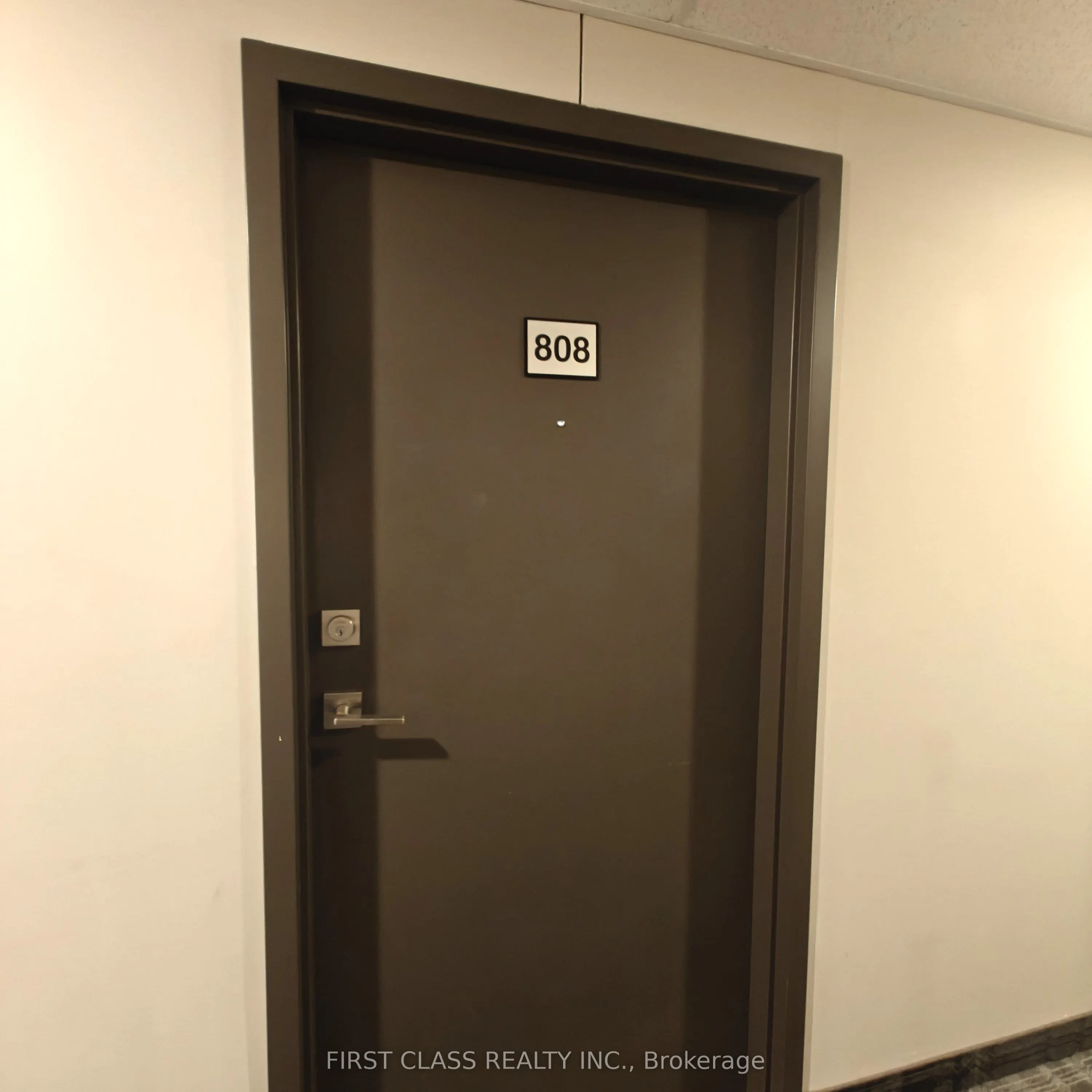 716 Main Street E, #808