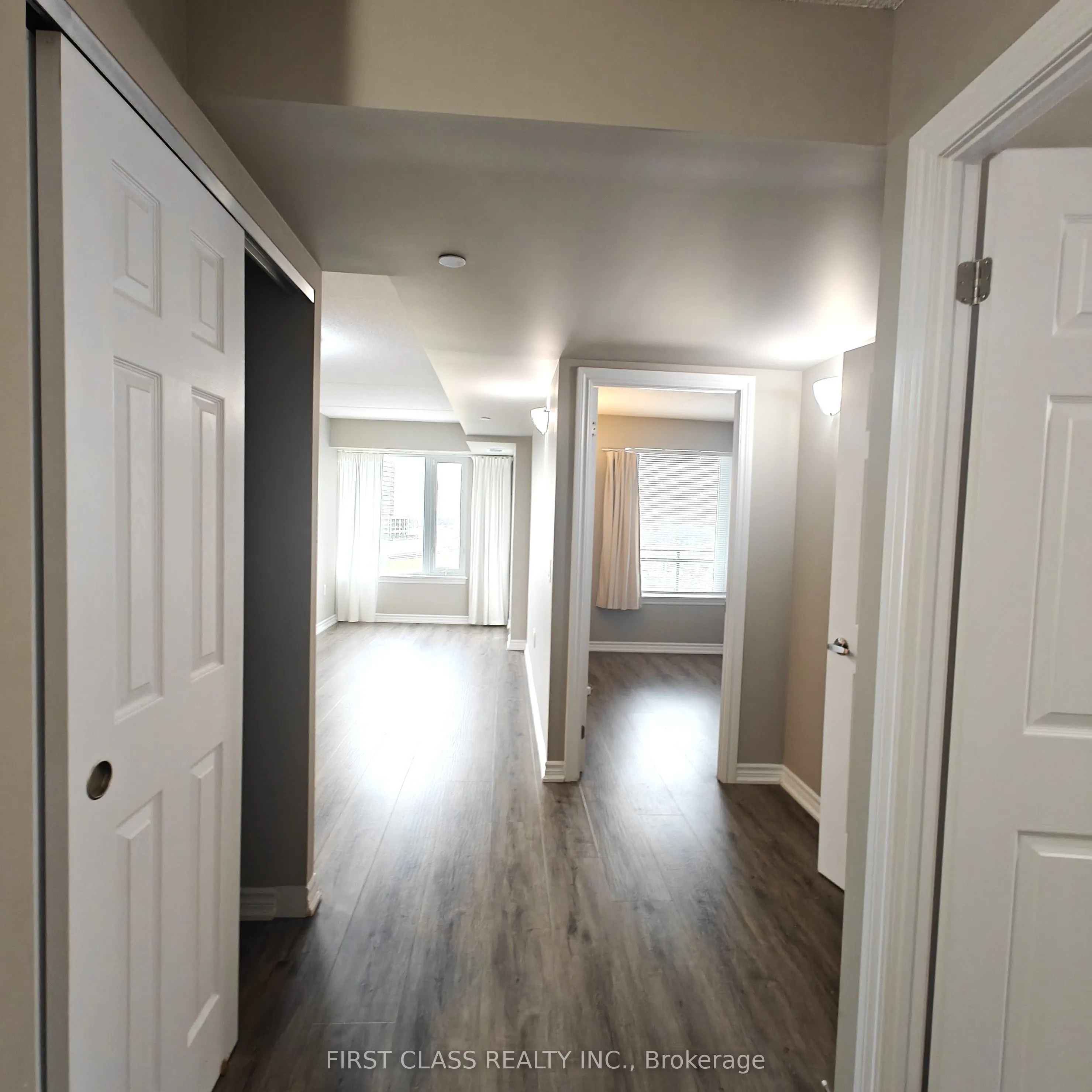 716 Main Street E, #808