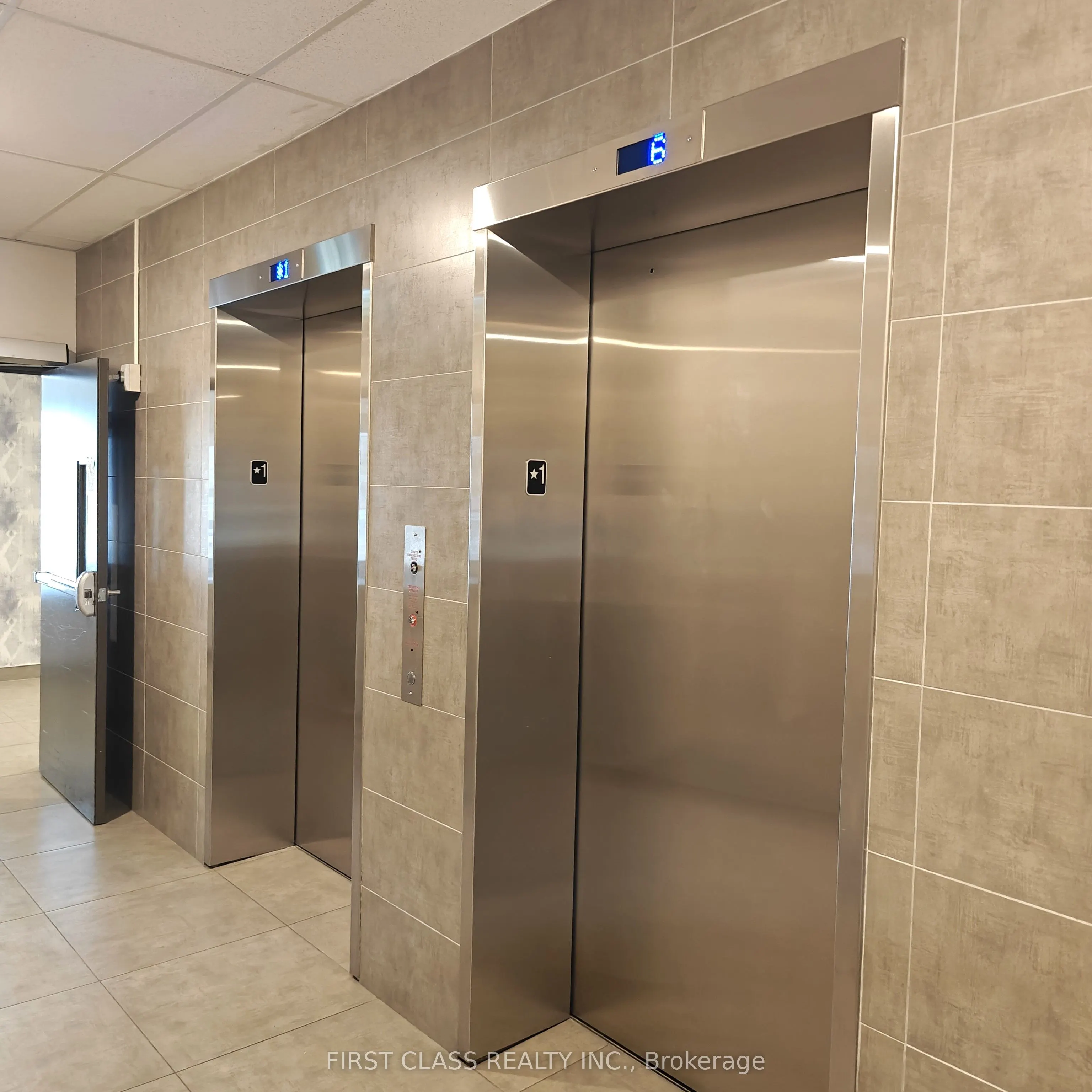 716 Main Street E, #808