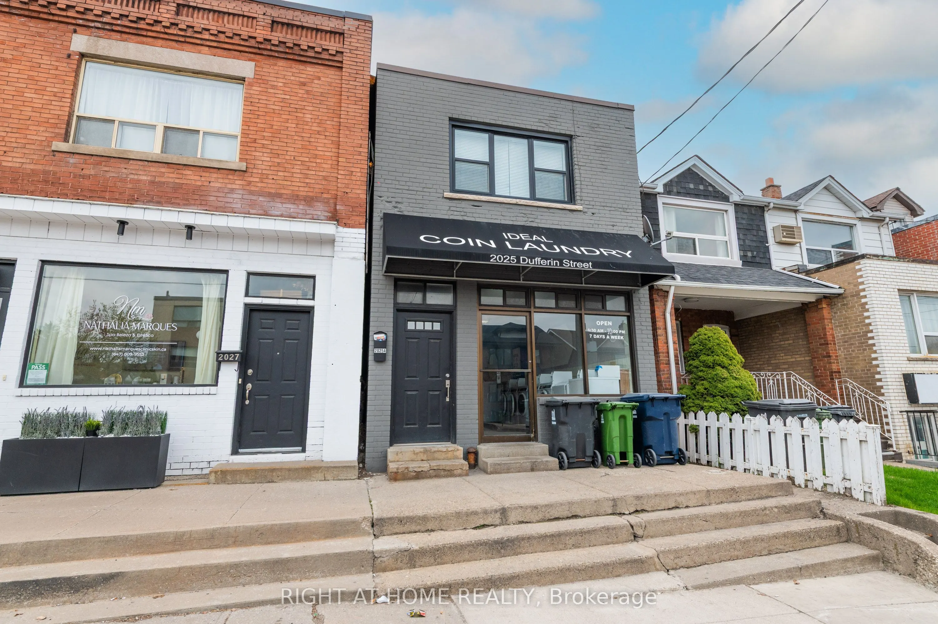 2025 Dufferin Street