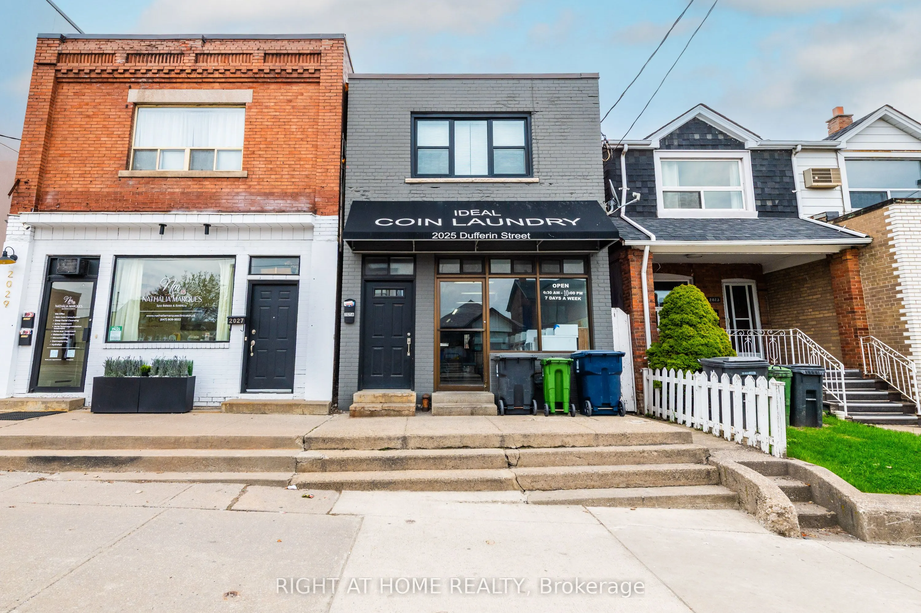 2025 Dufferin Street